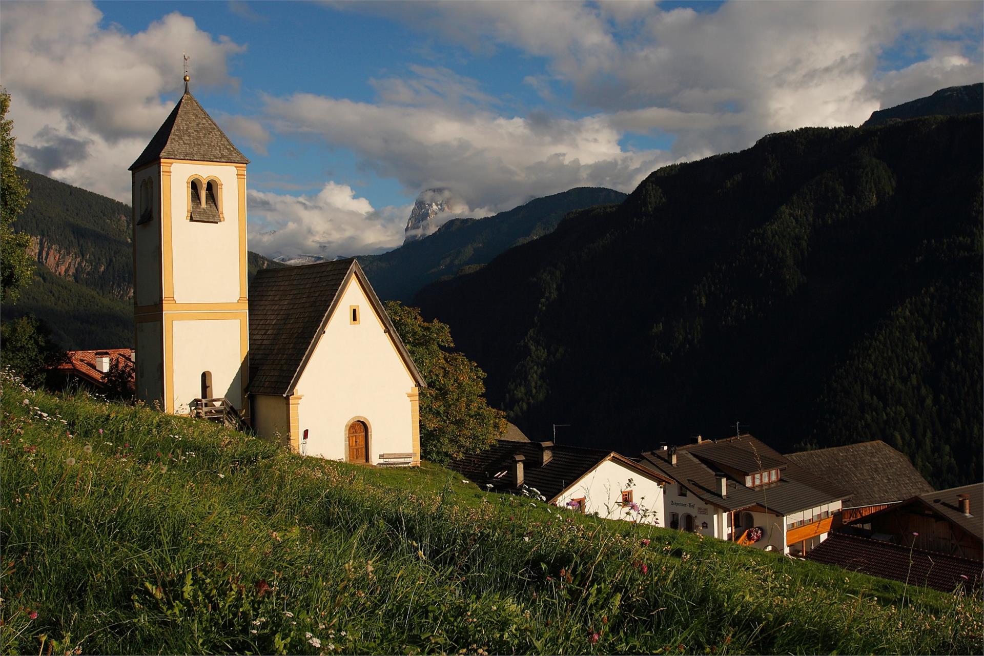 Kirchlein zum Hl. Bartholomäus Lajen 1 suedtirol.info