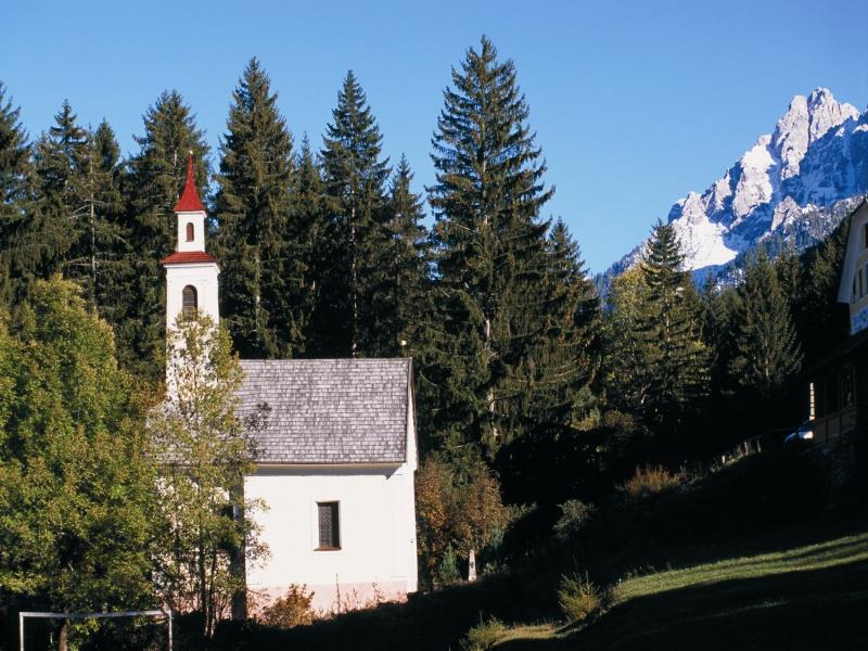 Church "St. Johannes Nepomuk" Niederdorf/Villabassa 2 suedtirol.info