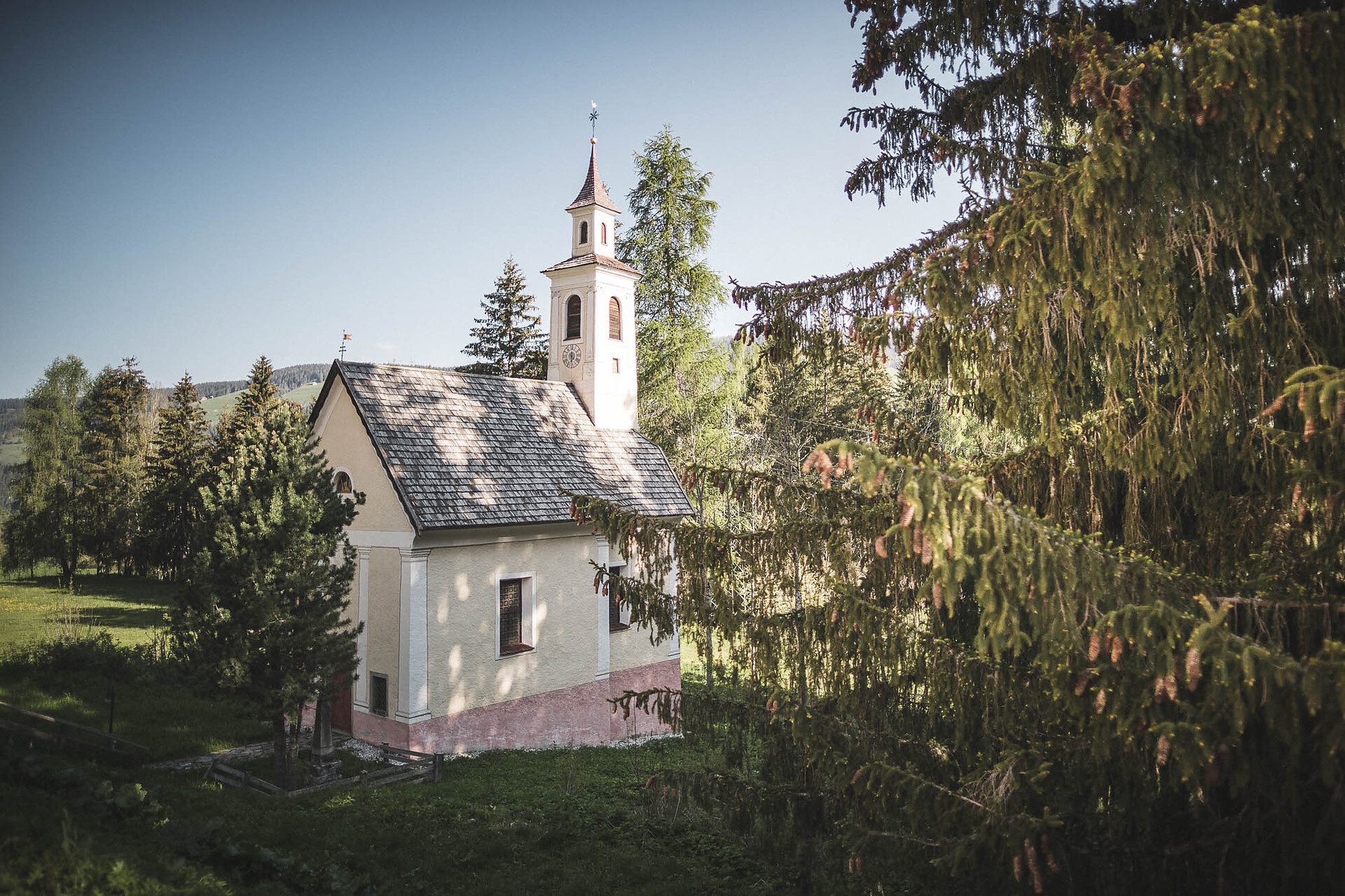 Church "St. Johannes Nepomuk" Niederdorf/Villabassa 1 suedtirol.info