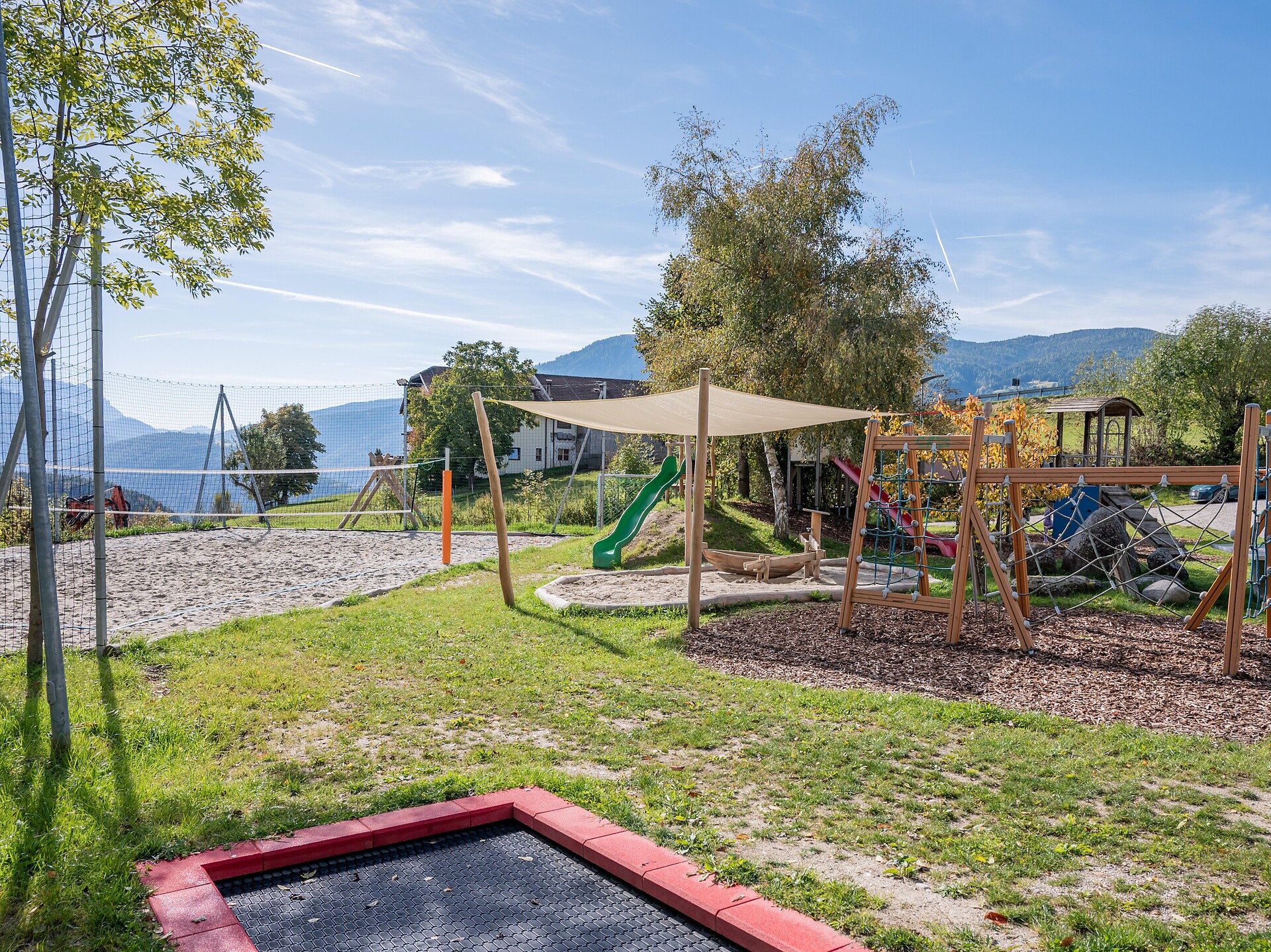 Children's Playground/Beachvolleyball Hofern/Corti - Dolomites Region Kronplatz/Plan de Corones - #3 - suedtirol.info