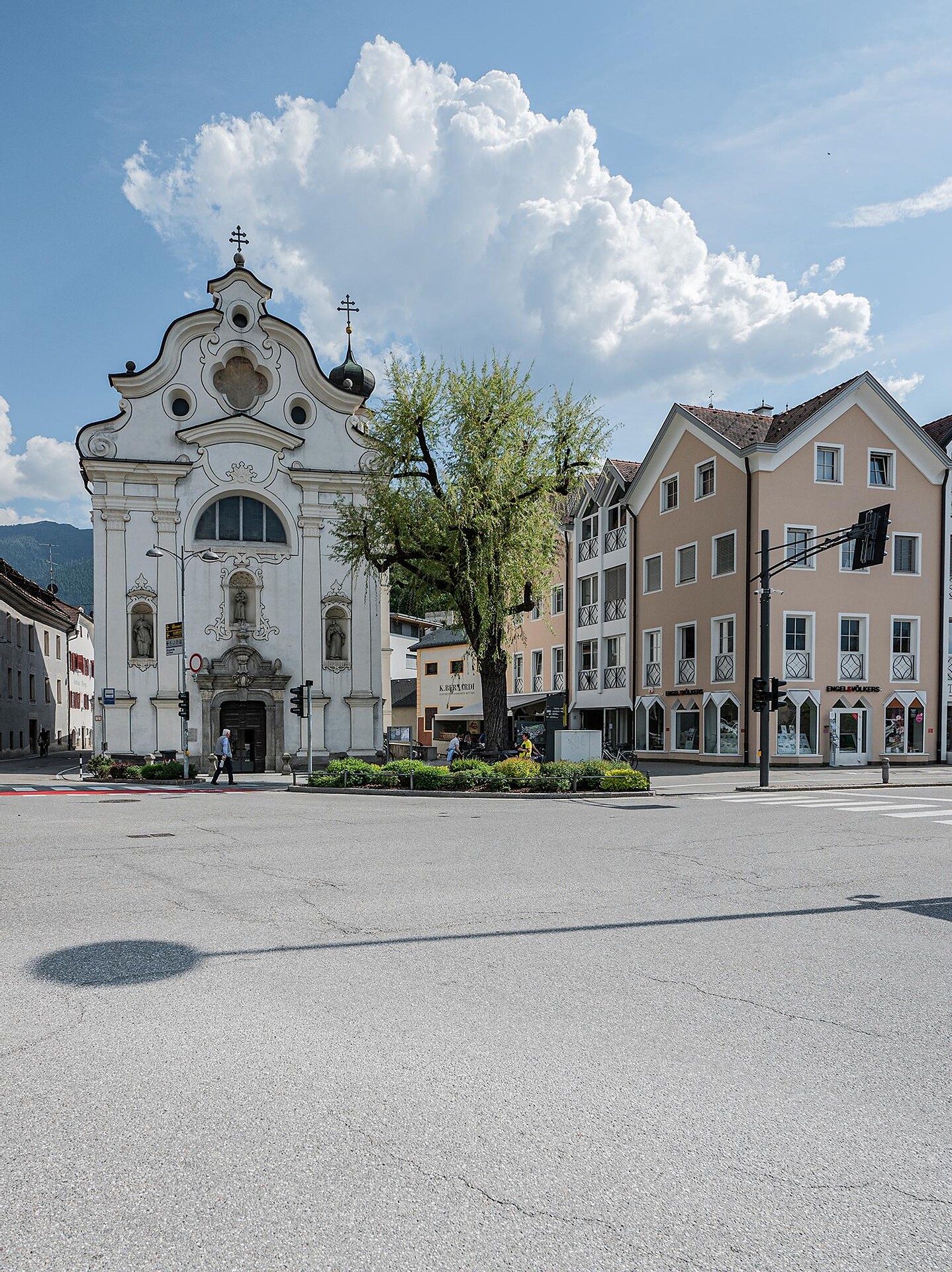 Piazza Cappuccini - Regione dolomitica Plan de Corones - #1 - suedtirol.info