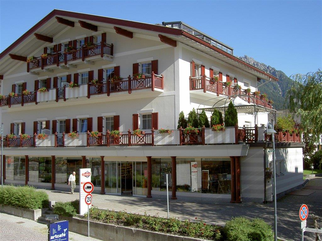 Kaufhaus Sapelza Dobbiaco 2 suedtirol.info