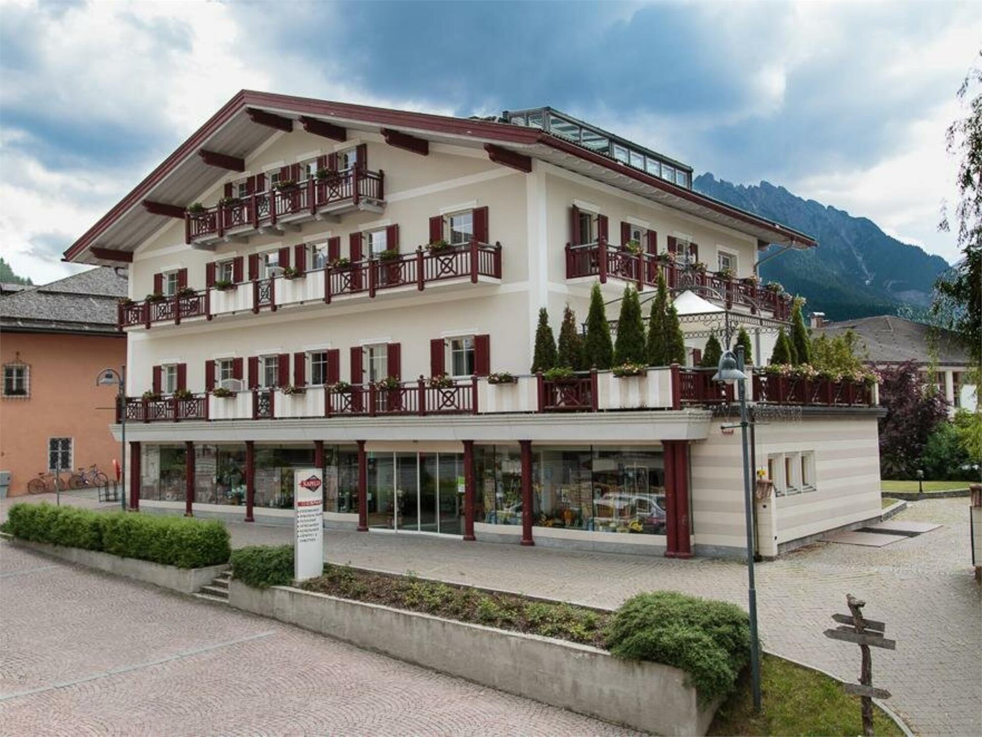 Kaufhaus Sapelza Dobbiaco 1 suedtirol.info