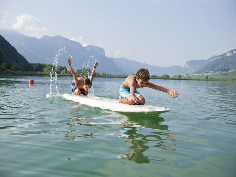 Lake Kaltern Kaltern an der Weinstraße/Caldaro sulla Strada del Vino 10 suedtirol.info