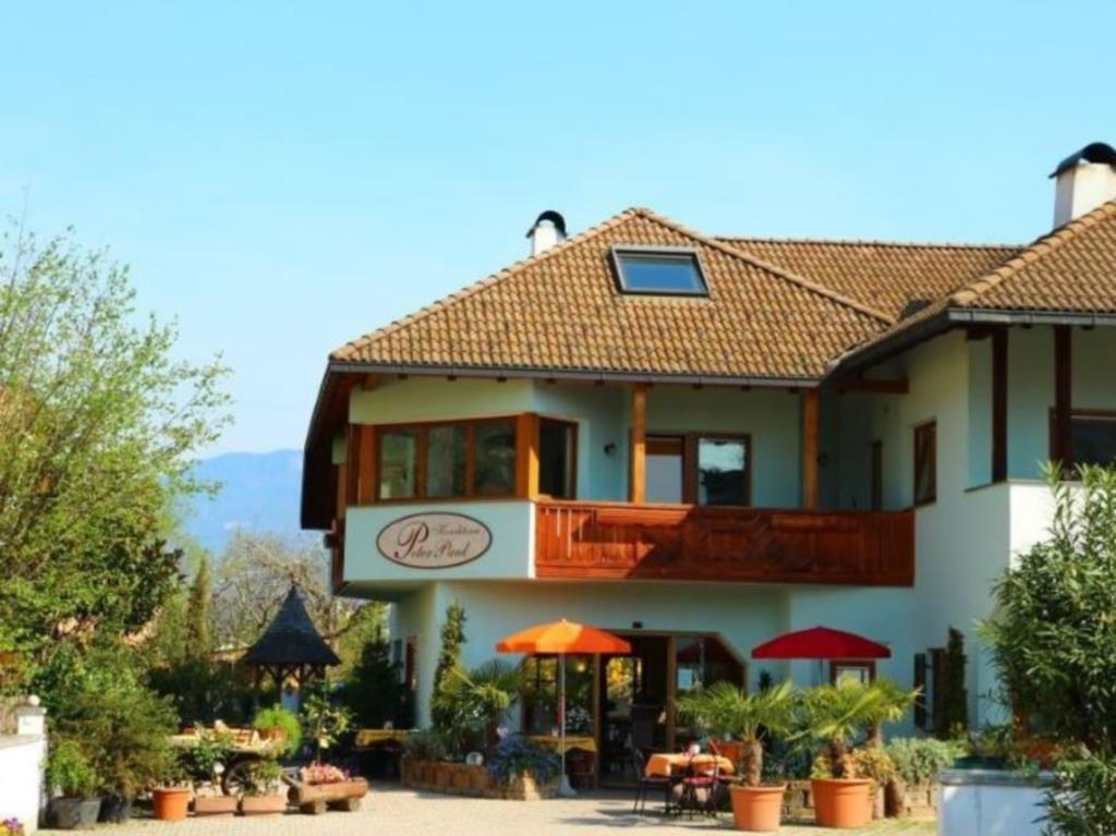 Konditorei Peter Paul Eppan an der Weinstraße 2 suedtirol.info