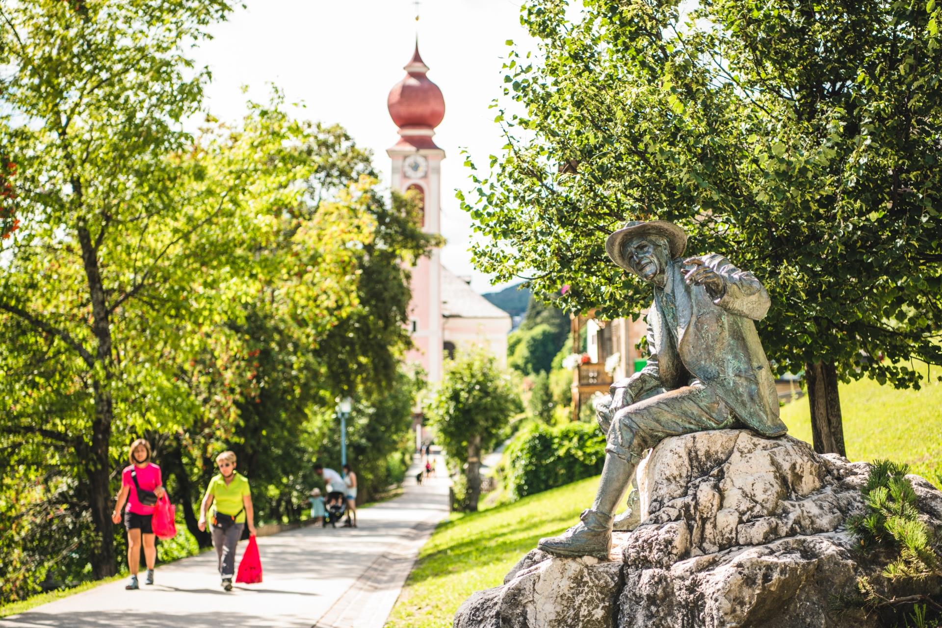 Monumento Luis Trenker Ortisei 1 suedtirol.info