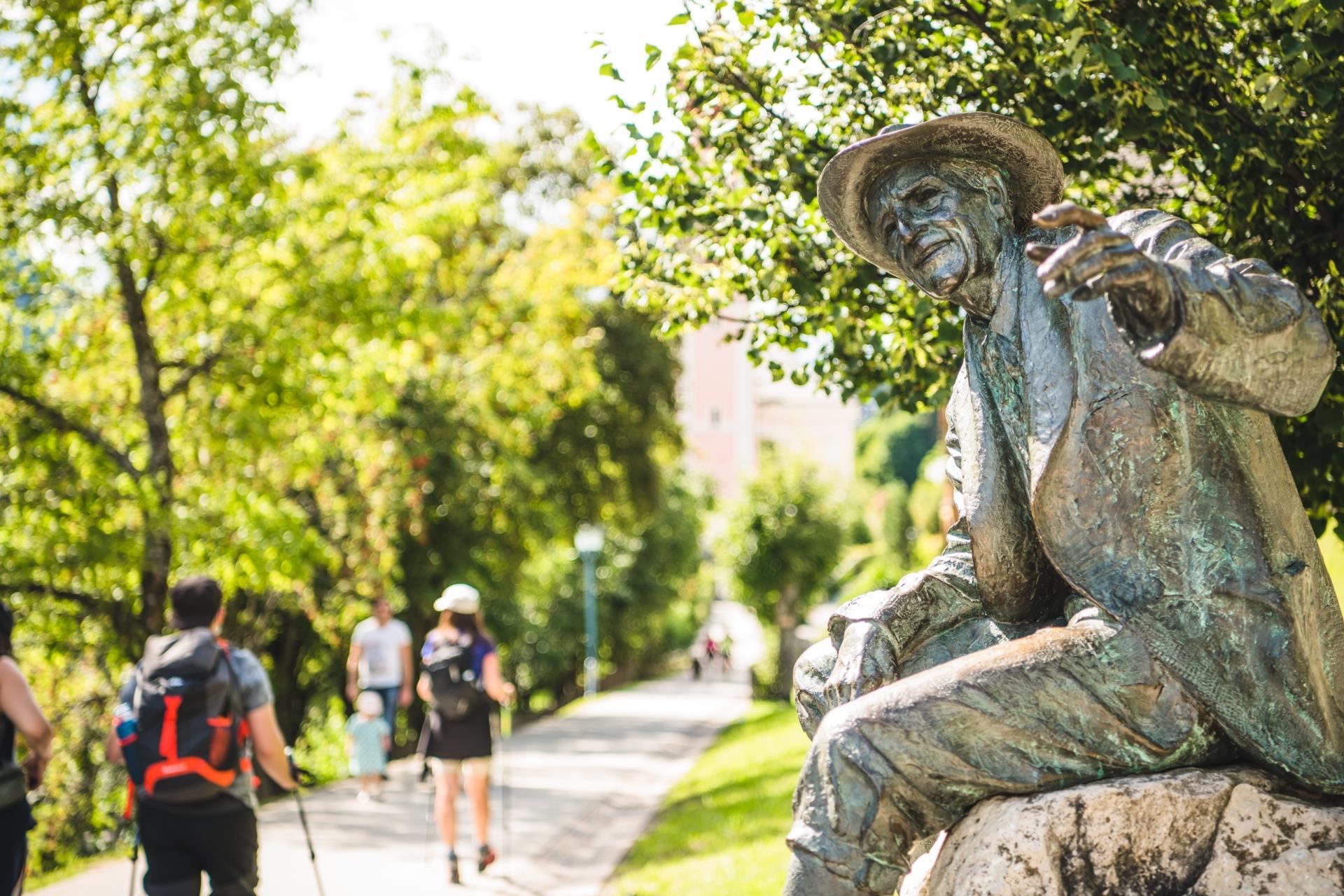 Monumento Luis Trenker Ortisei 2 suedtirol.info