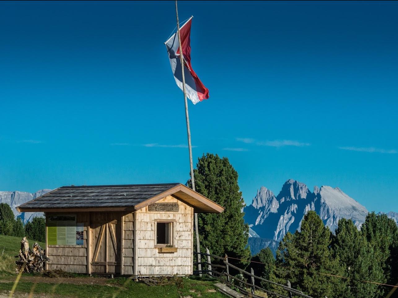 Distilleria di pino mugo Villandro 1 suedtirol.info