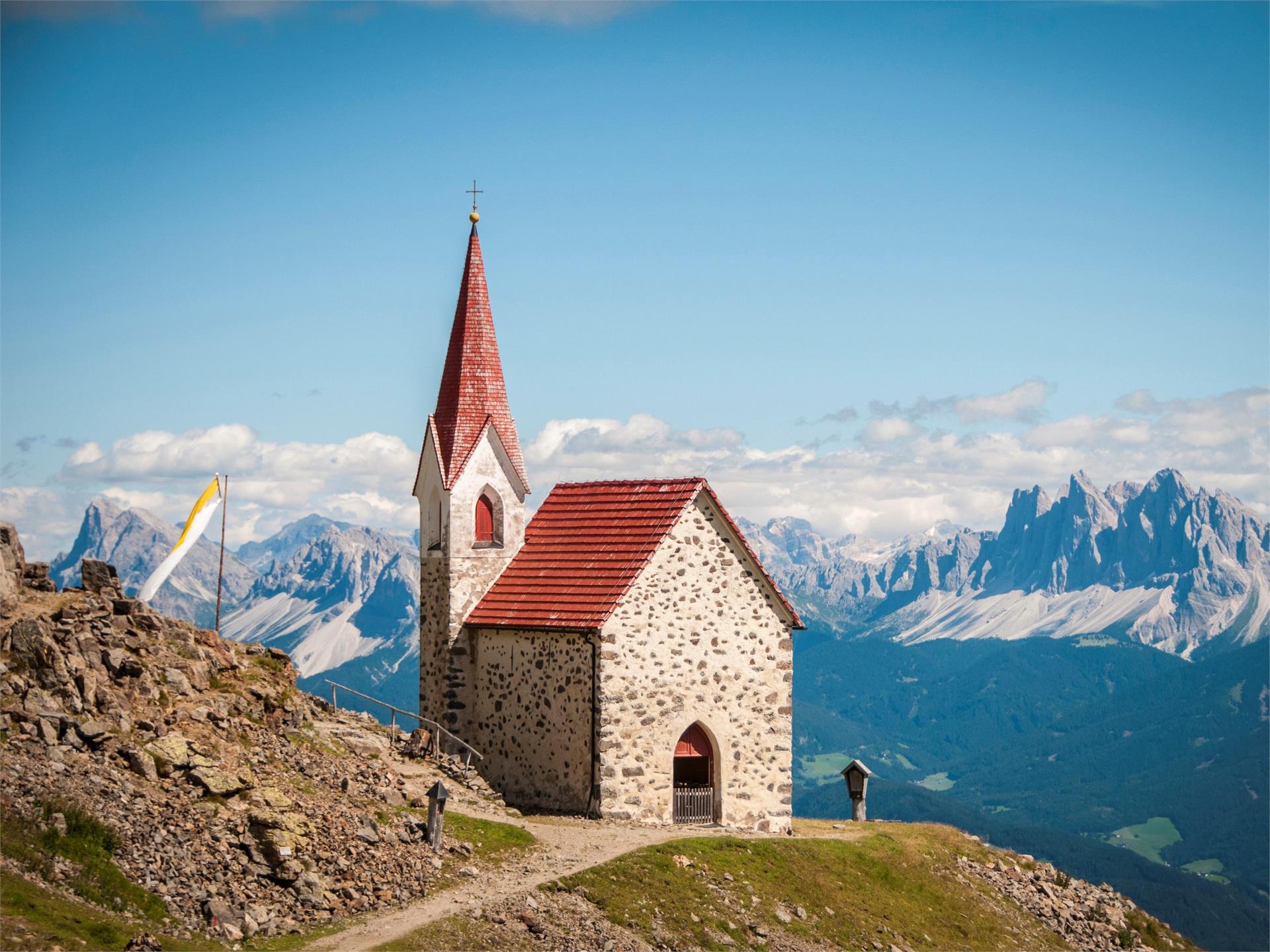 Latzfonser Kreuz Klausen 1 suedtirol.info