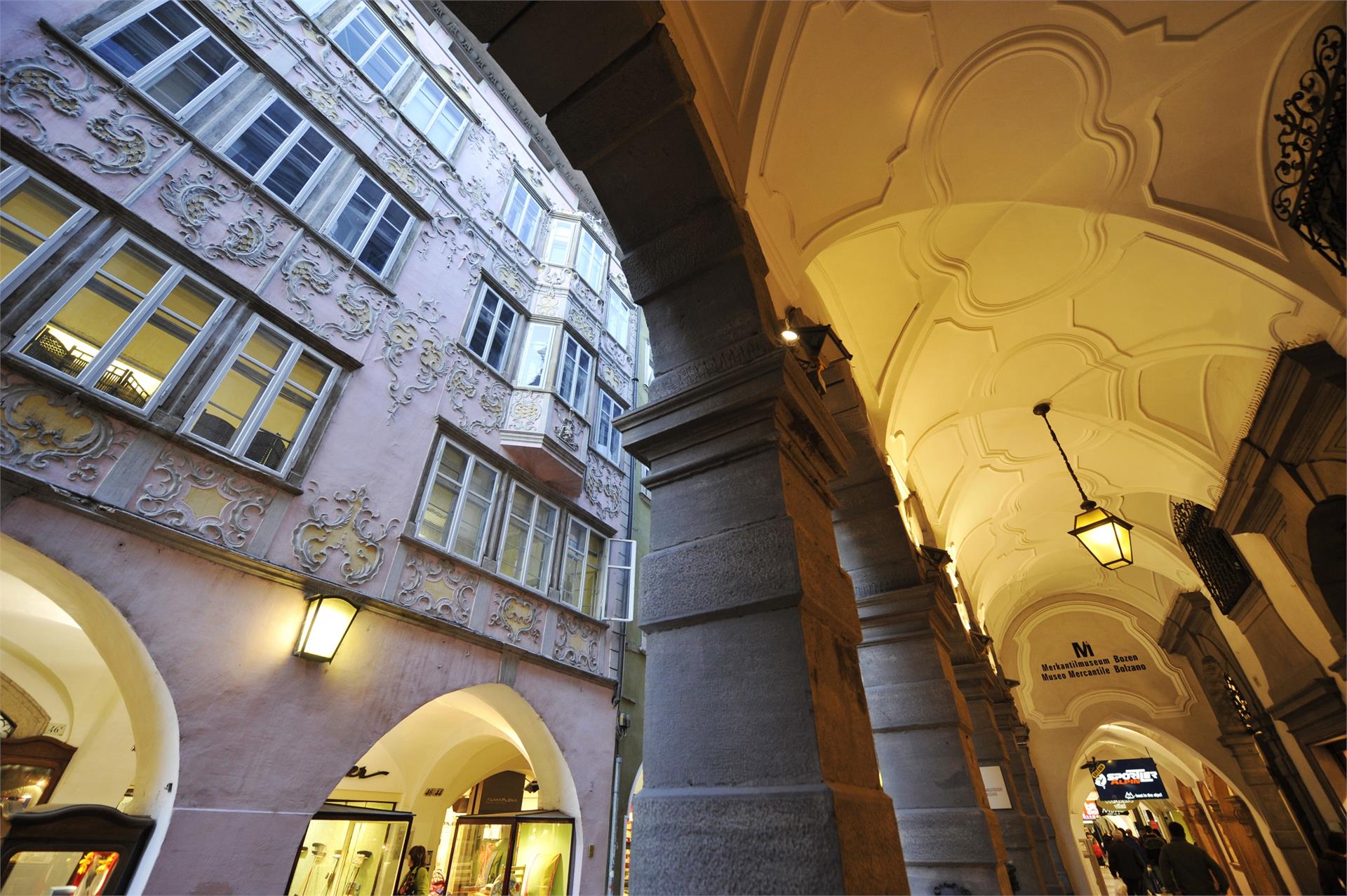 Portici Laubengasse Bolzano/Bozen 2 suedtirol.info