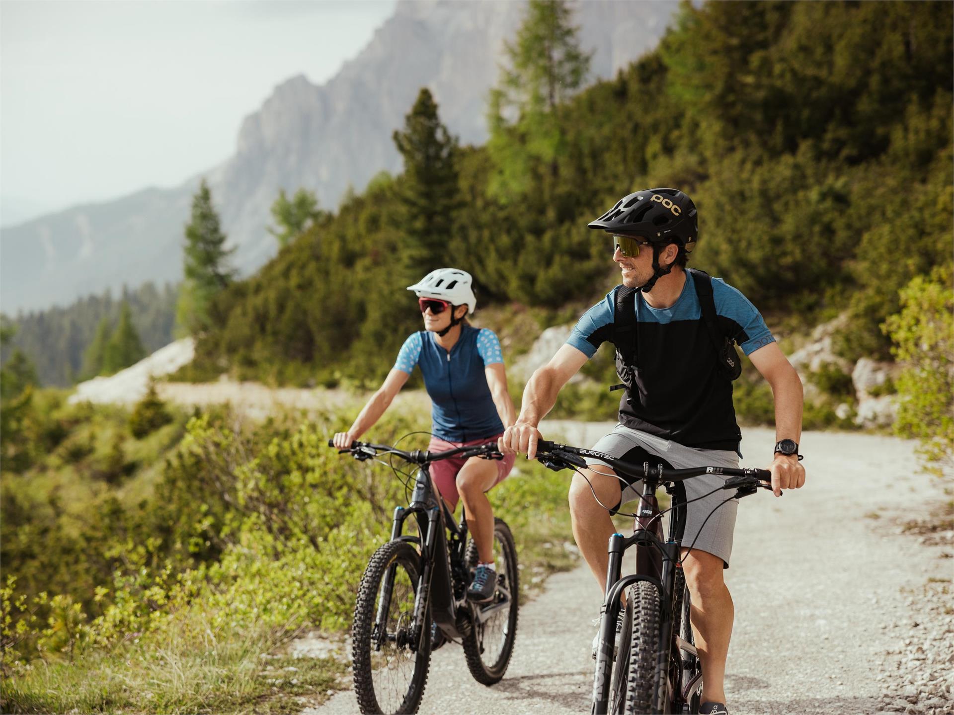 Lagazoi Cycling Badia 7 suedtirol.info