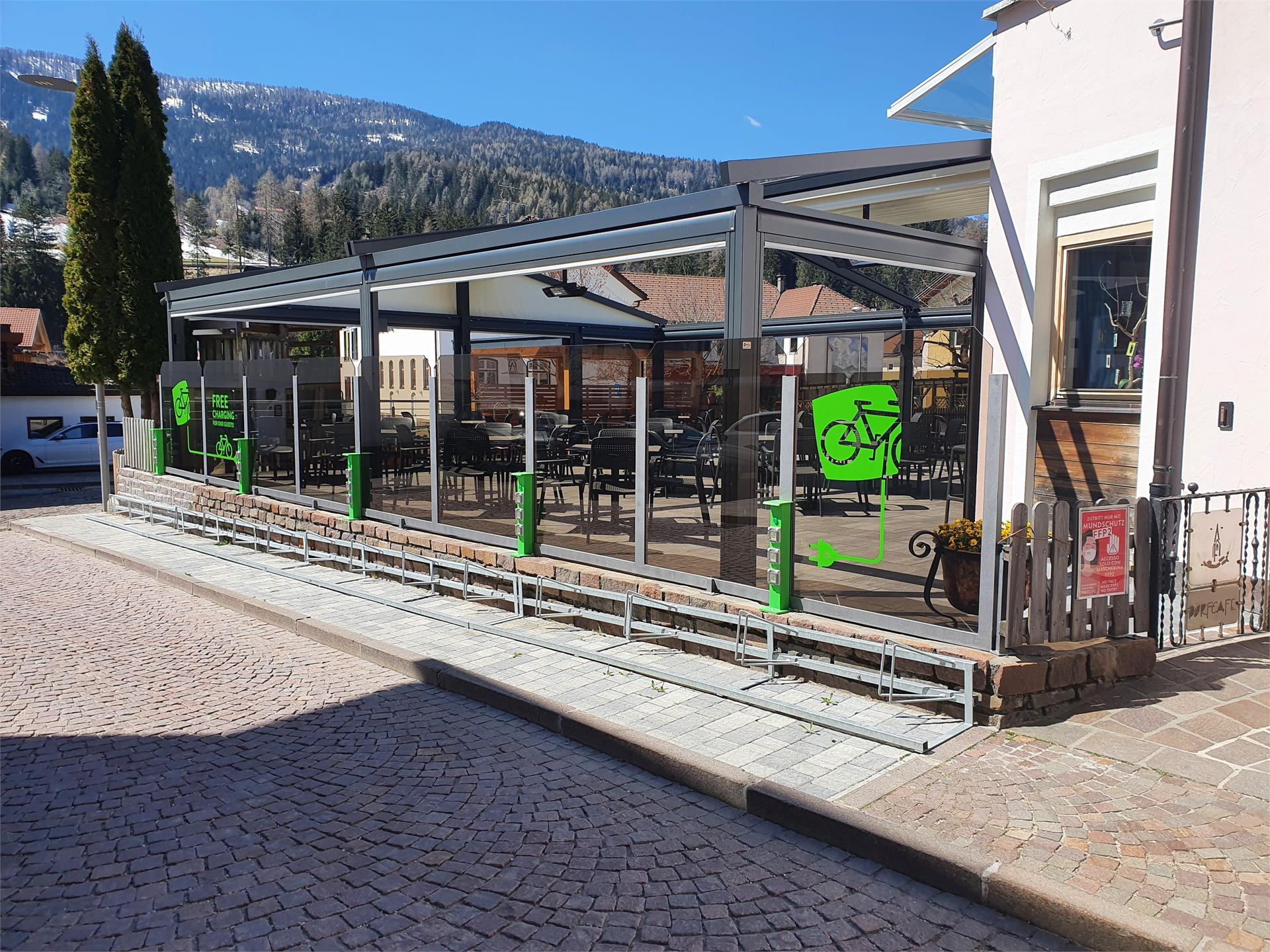 E-bike charging station Dorfcafe Welsberg-Taisten/Monguelfo-Tesido 2 suedtirol.info