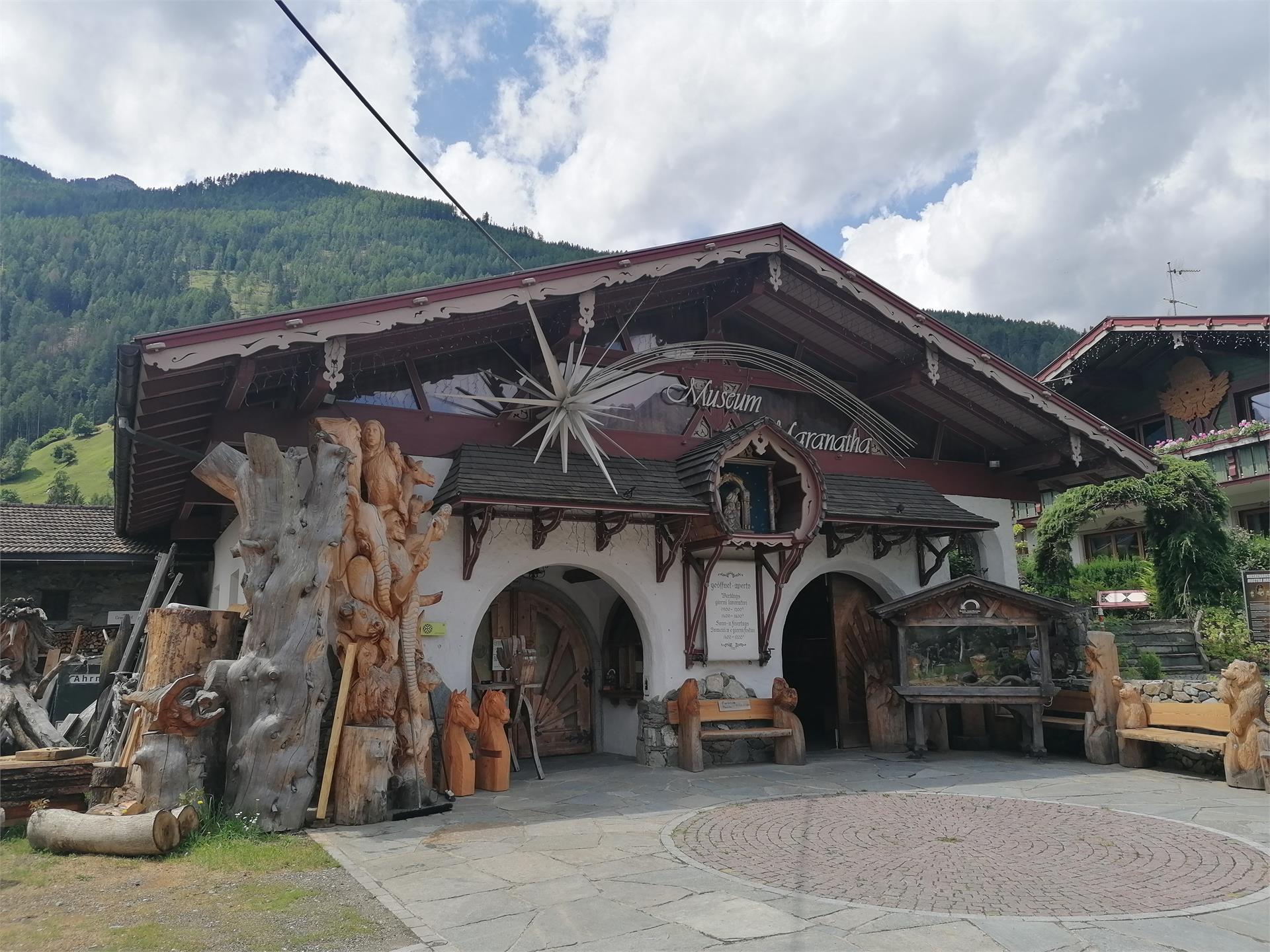 Maranatha - Volkskunst & Krippen Museum Ahrntal 1 suedtirol.info