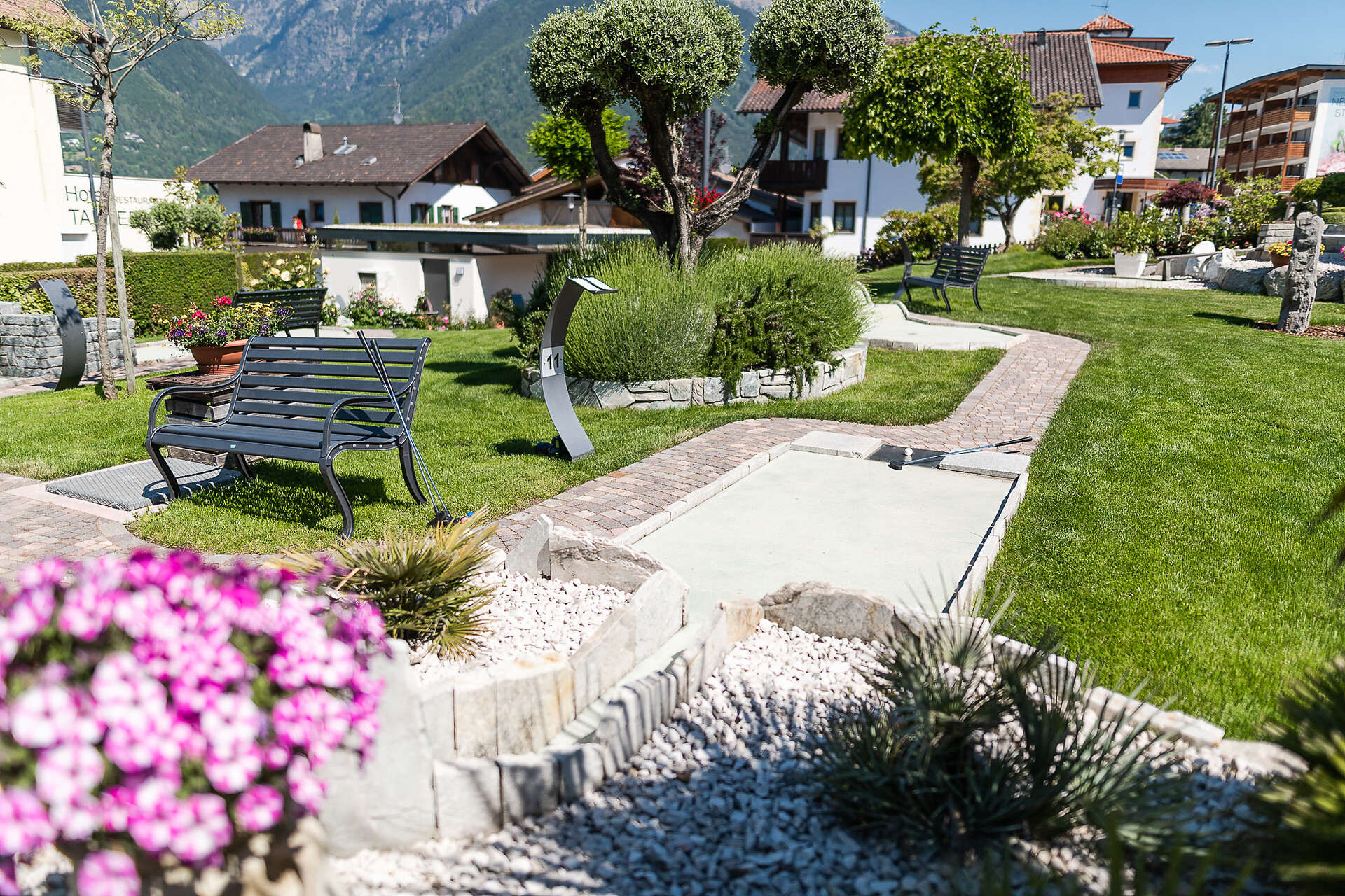 Mini golf in Schenna near Meran Schenna/Scena 2 suedtirol.info