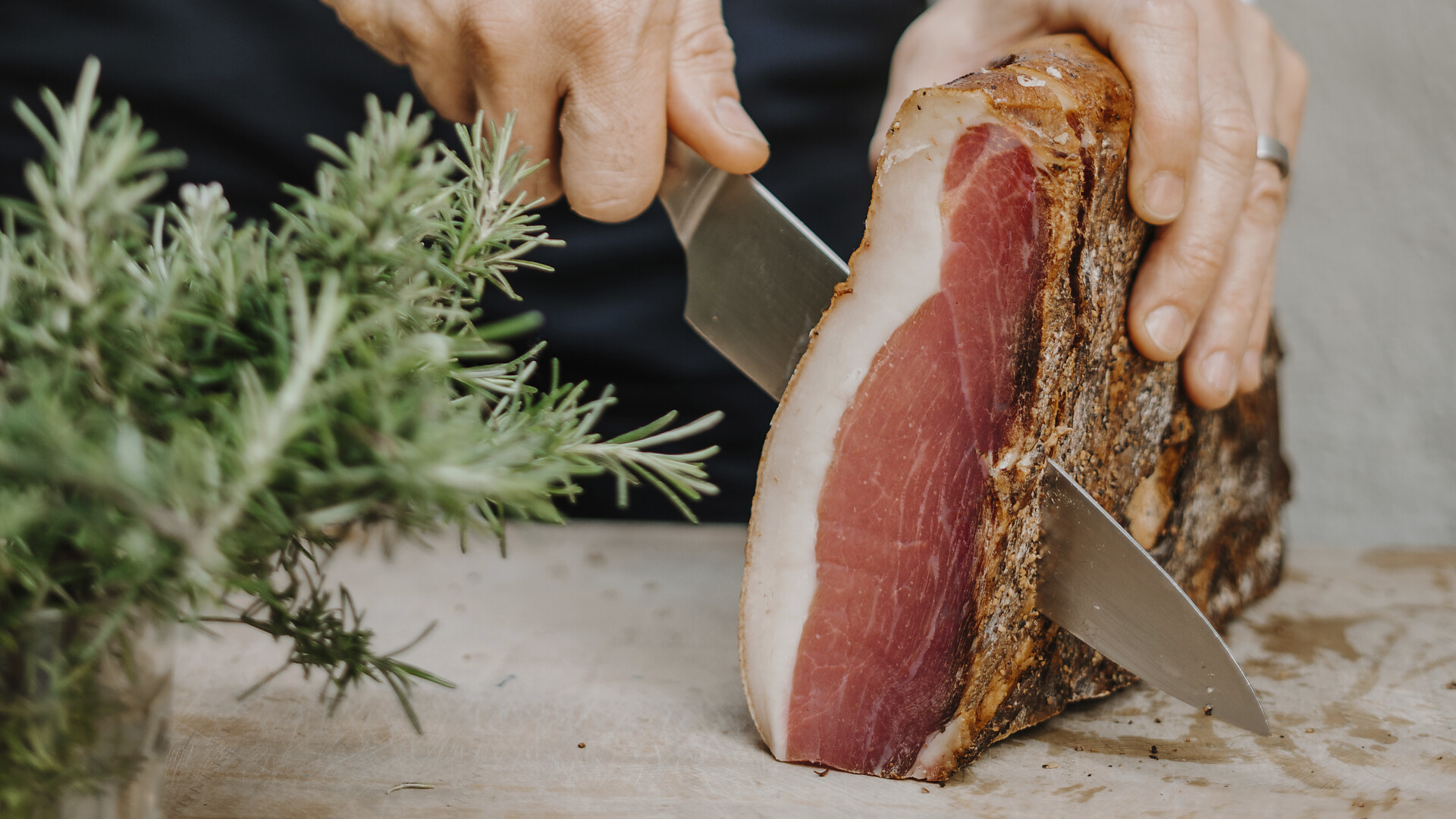 Butchery & delicatessen Siebenförcher Meran/Merano 3 suedtirol.info
