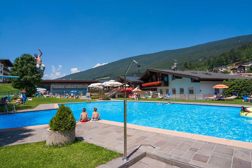 Outdoor swimmingpool