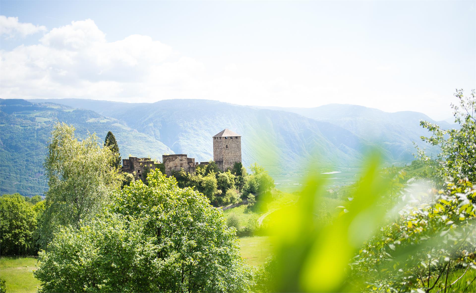 Castello Mayenburg Lana 1 suedtirol.info