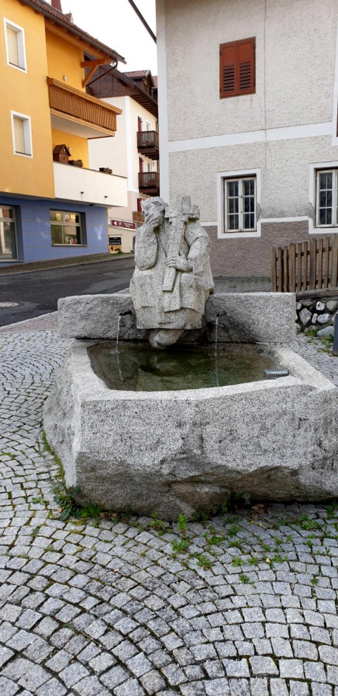 Pozzo sorgente Nepomuk, Valdaora di Sopra Valdaora 1 suedtirol.info
