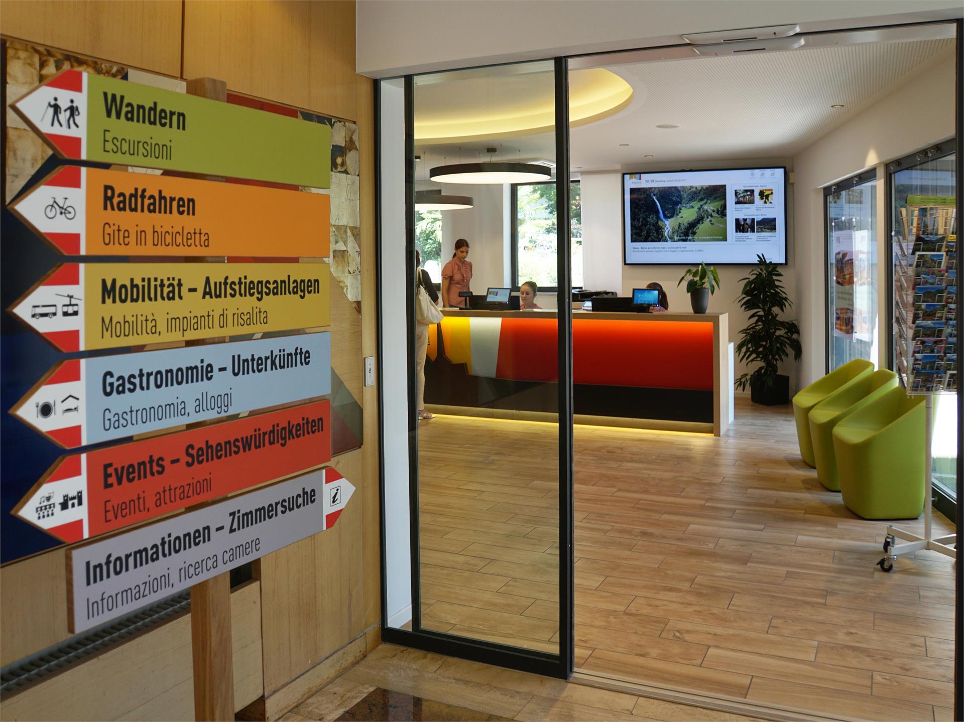 nuovo centro informazioni dell'ufficio turistico di Lagundo Lagundo 1 suedtirol.info