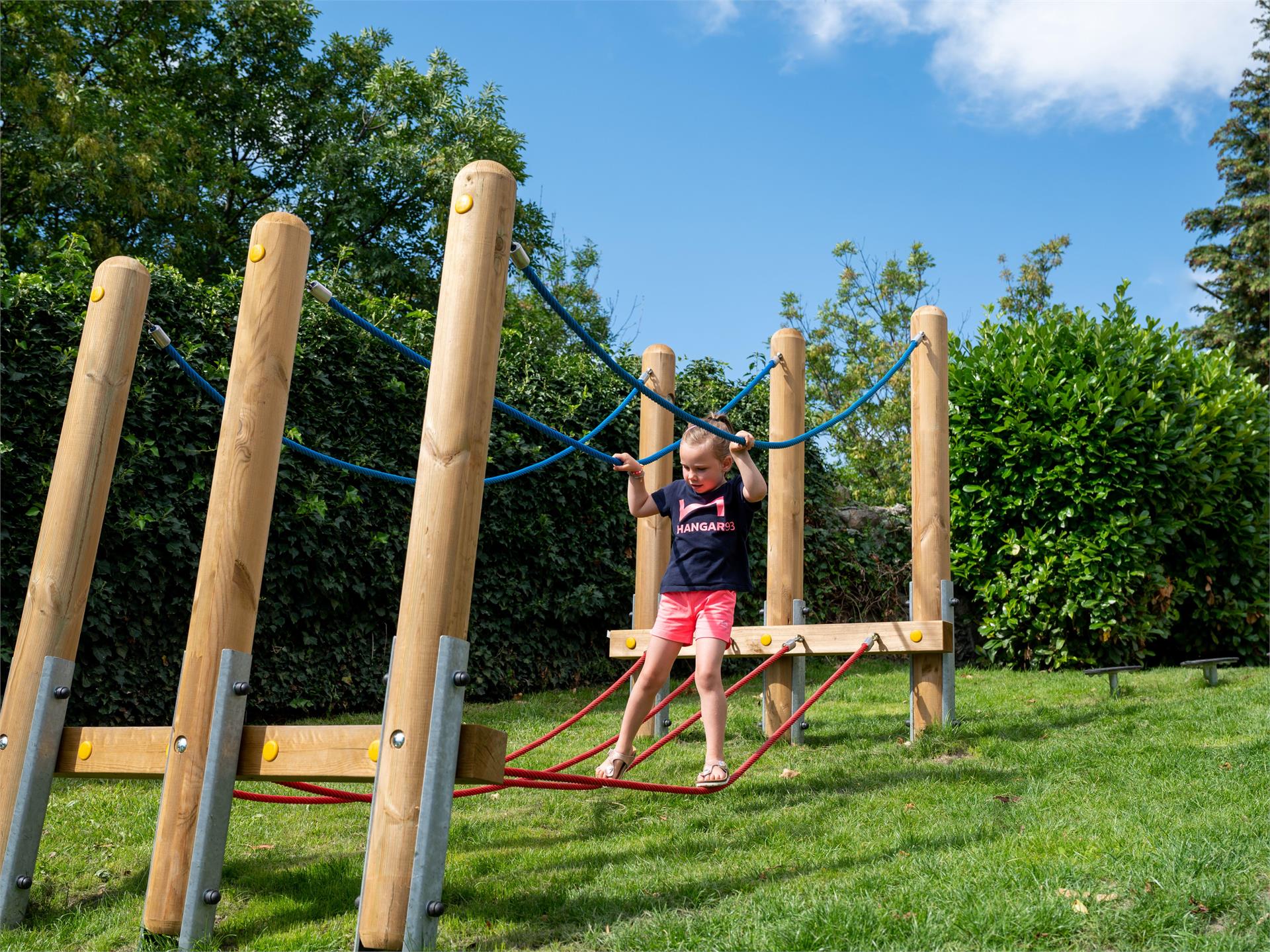 Naturspielplatz Rebenpark in Schenna bei Meran Schenna 4 suedtirol.info