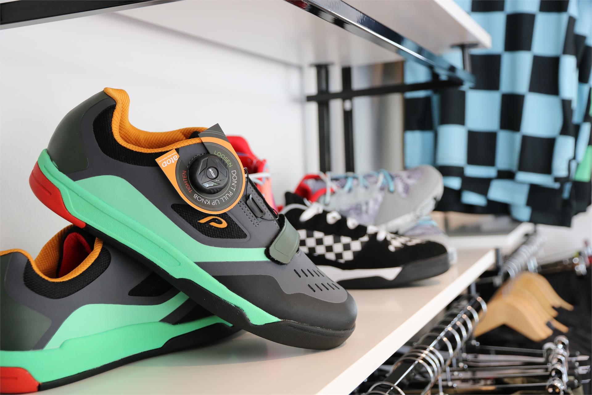 On the Rocks Bike Shop, Rental & Guide St.Ulrich 9 suedtirol.info