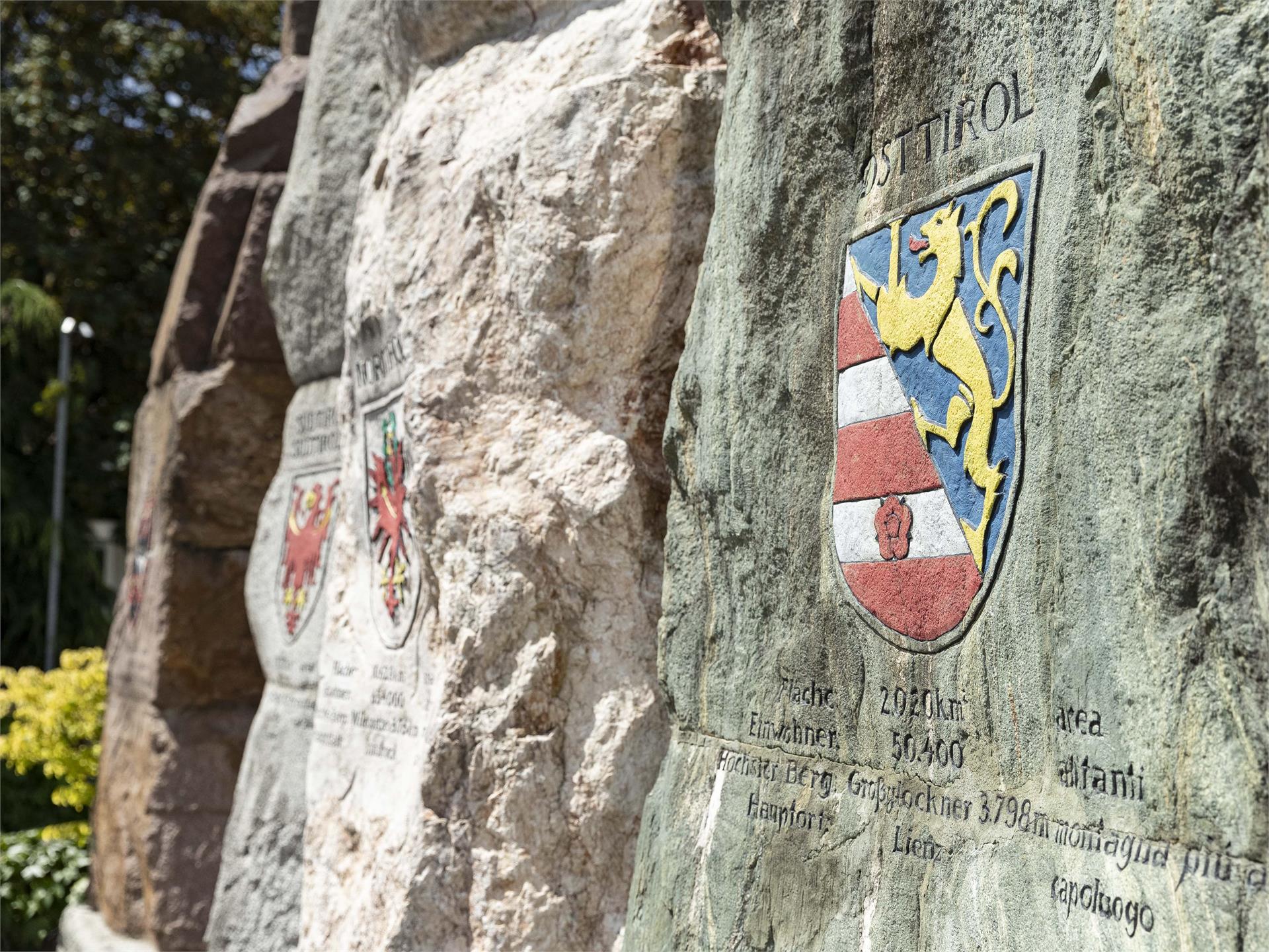 "Tiroler Platz" a Marlengo Marlengo 2 suedtirol.info