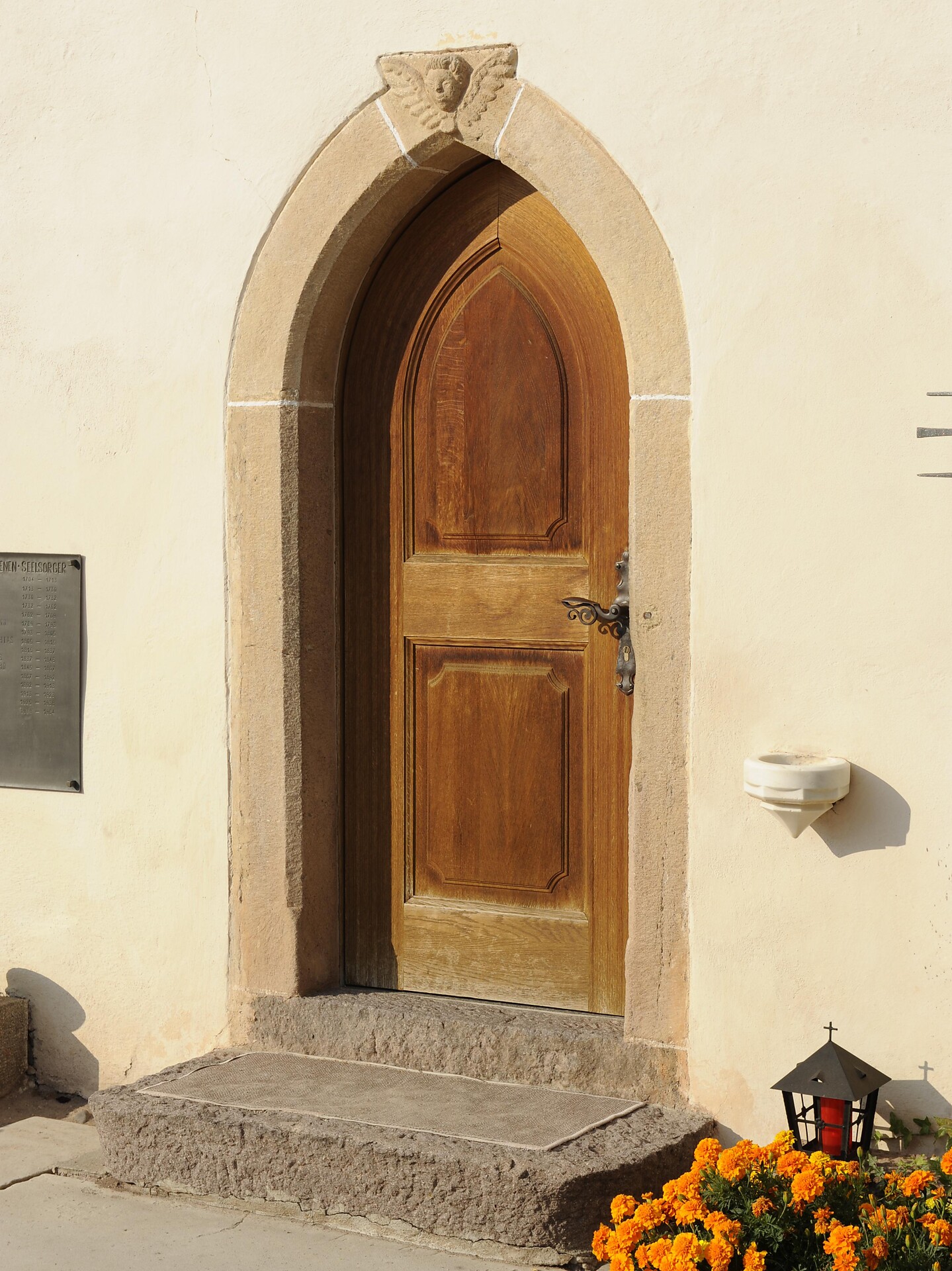 Side entry of the parish church of Vöran