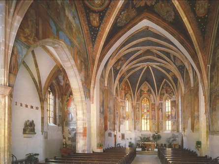 Parish church "Maria Himmelfahrt" (Mary’s ascension) by Terlan Terlan/Terlano 1 suedtirol.info