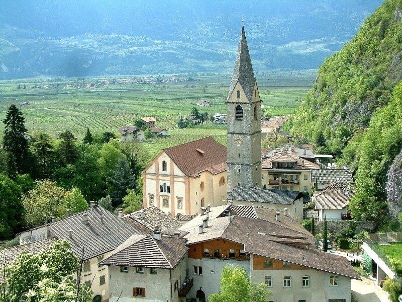 Pfarrkirche zur Hl. Gertraud - Südtiroler Weinstraße - #1 - suedtirol.info