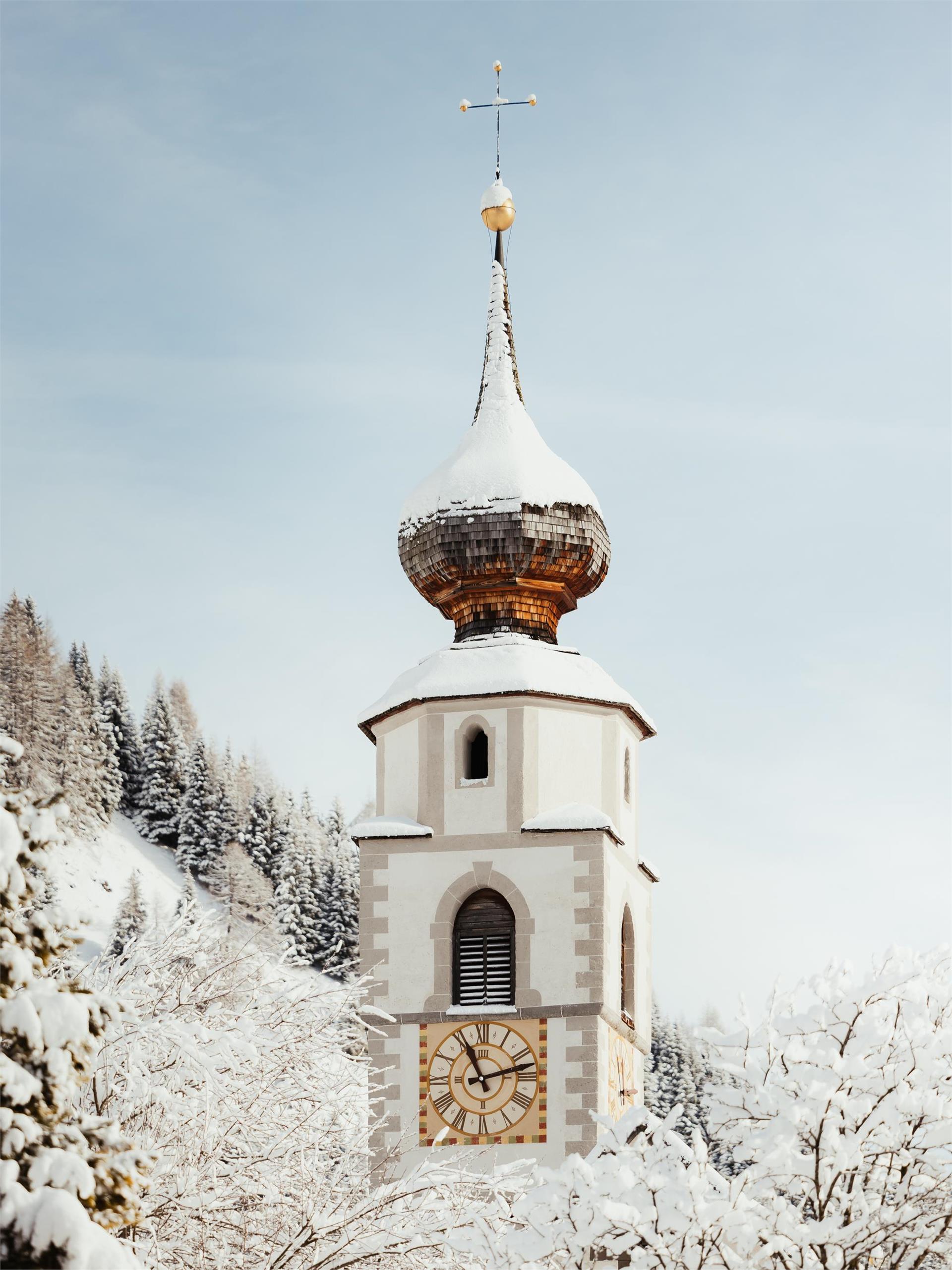 Pfarrkirche St. Vigilius in Colfosco Corvara 1 suedtirol.info