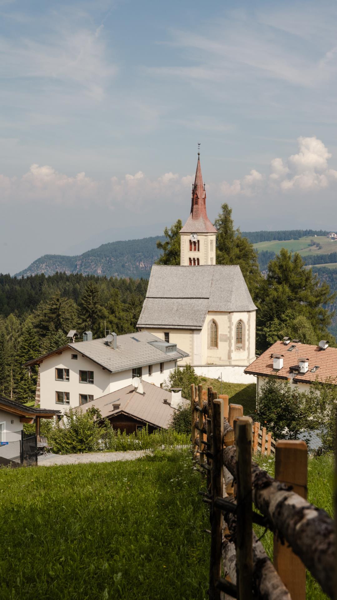 Pfarrkirche Petersberg Deutschnofen 1 suedtirol.info