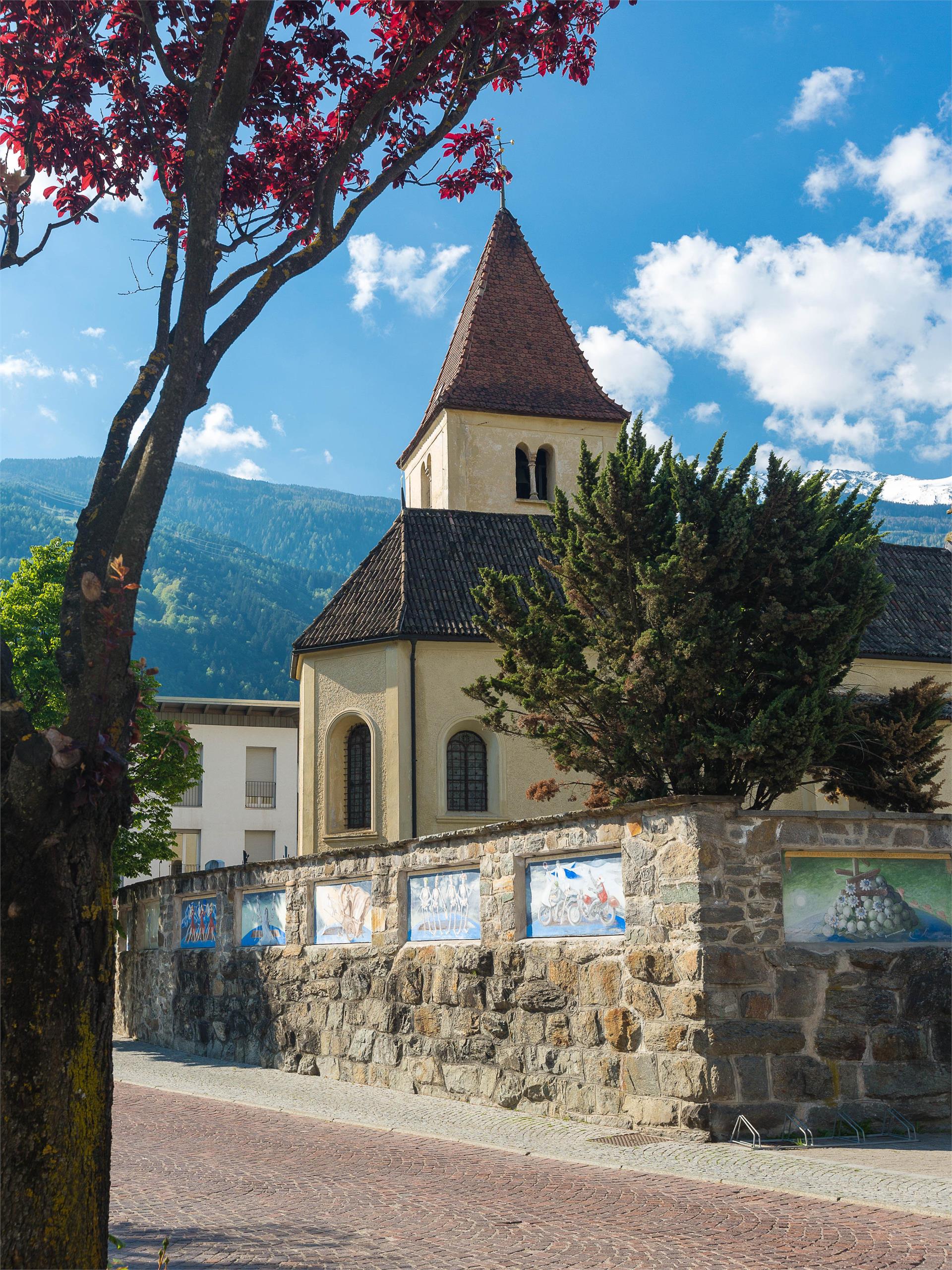 Pfarrkirche zum Hl. Ulrich in Plaus Plaus 1 suedtirol.info