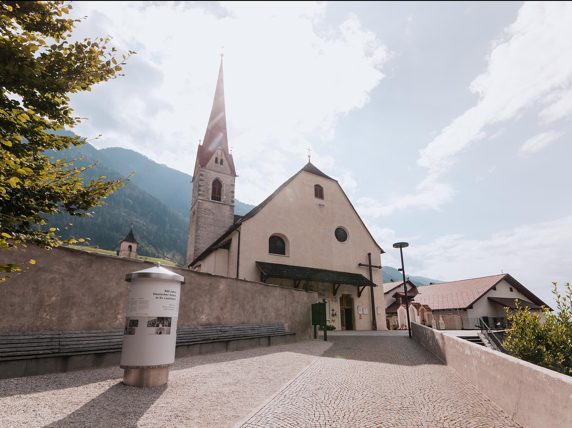 Pfarrkirche Zum Heiligen Leonhard Parish Church in St. Leonhard St.Leonhard in Passeier/San Leonardo in Passiria 5 suedtirol.info