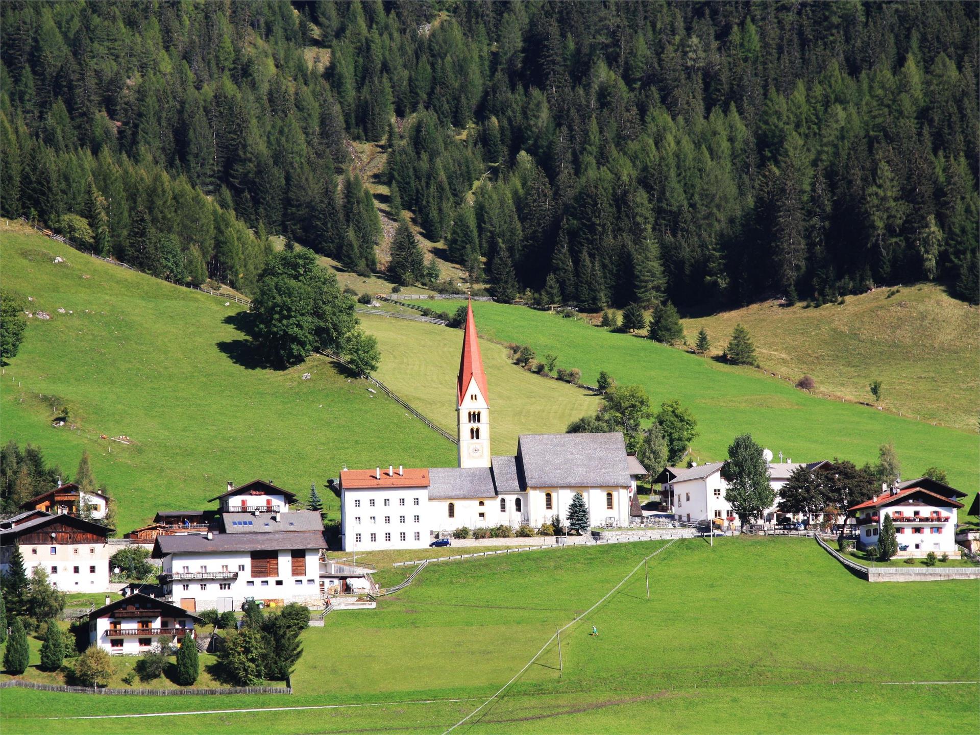 Chiesa parrocchiale di San Niccolò a Caminata Val di Vizze 1 suedtirol.info