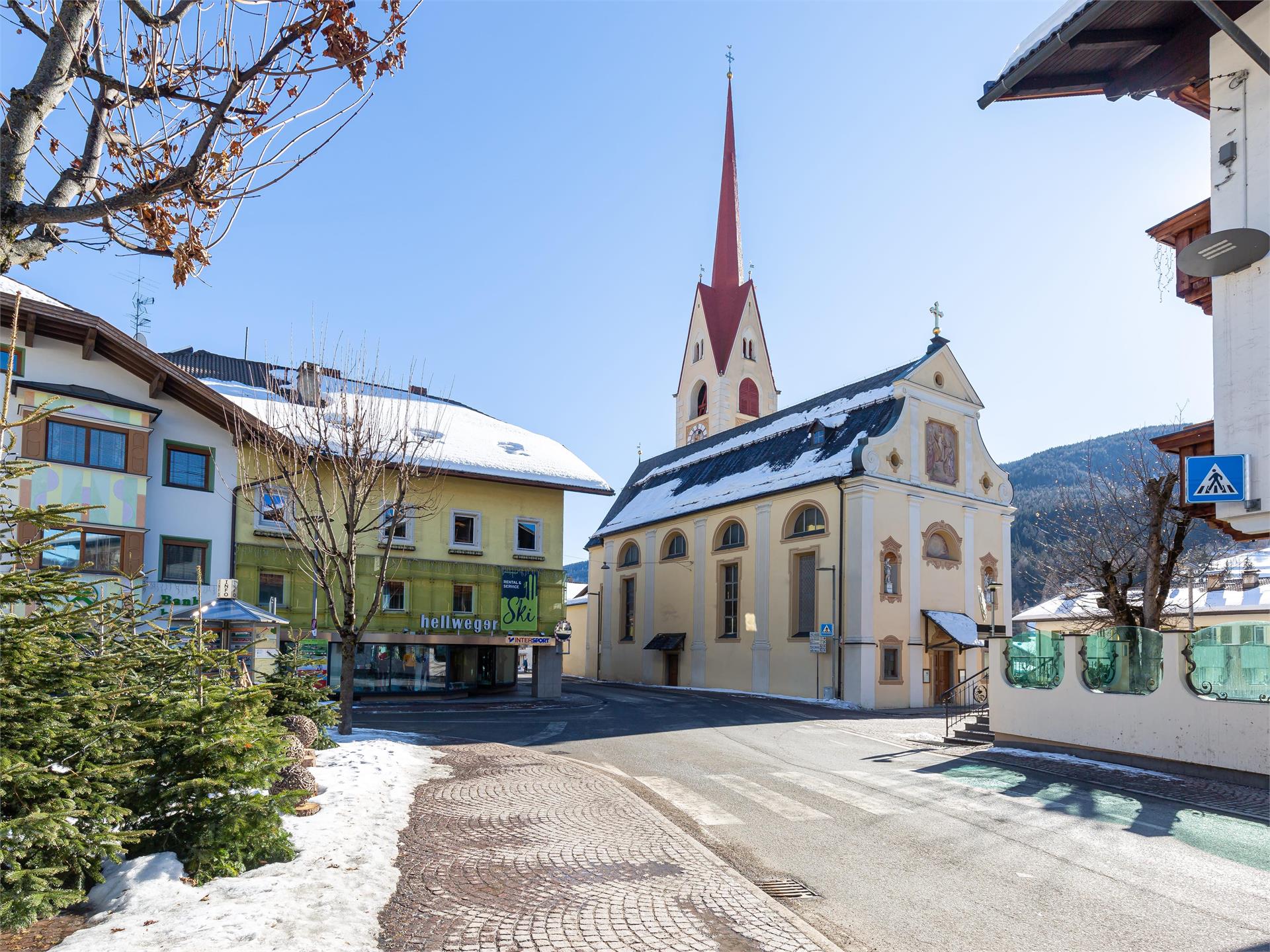 Pfarrkirche zur Hl. Margareth Welsberg-Taisten 1 suedtirol.info