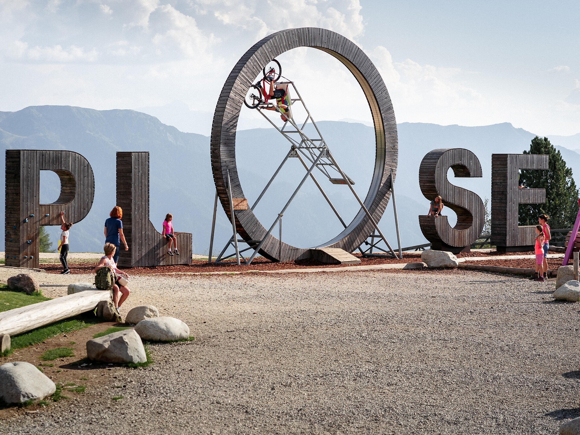 Plose Looping