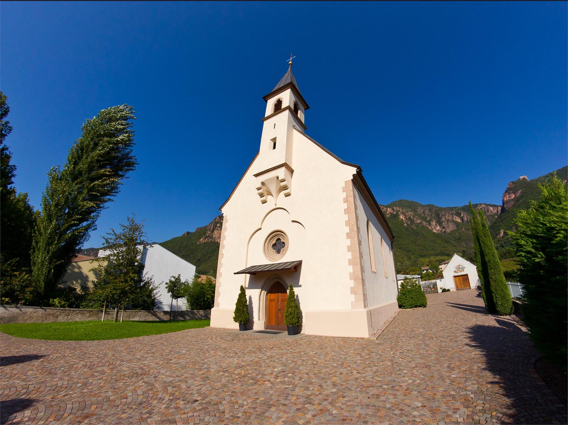 Holy Heart of Jesus Church in Siebeneich Terlan/Terlano 2 suedtirol.info