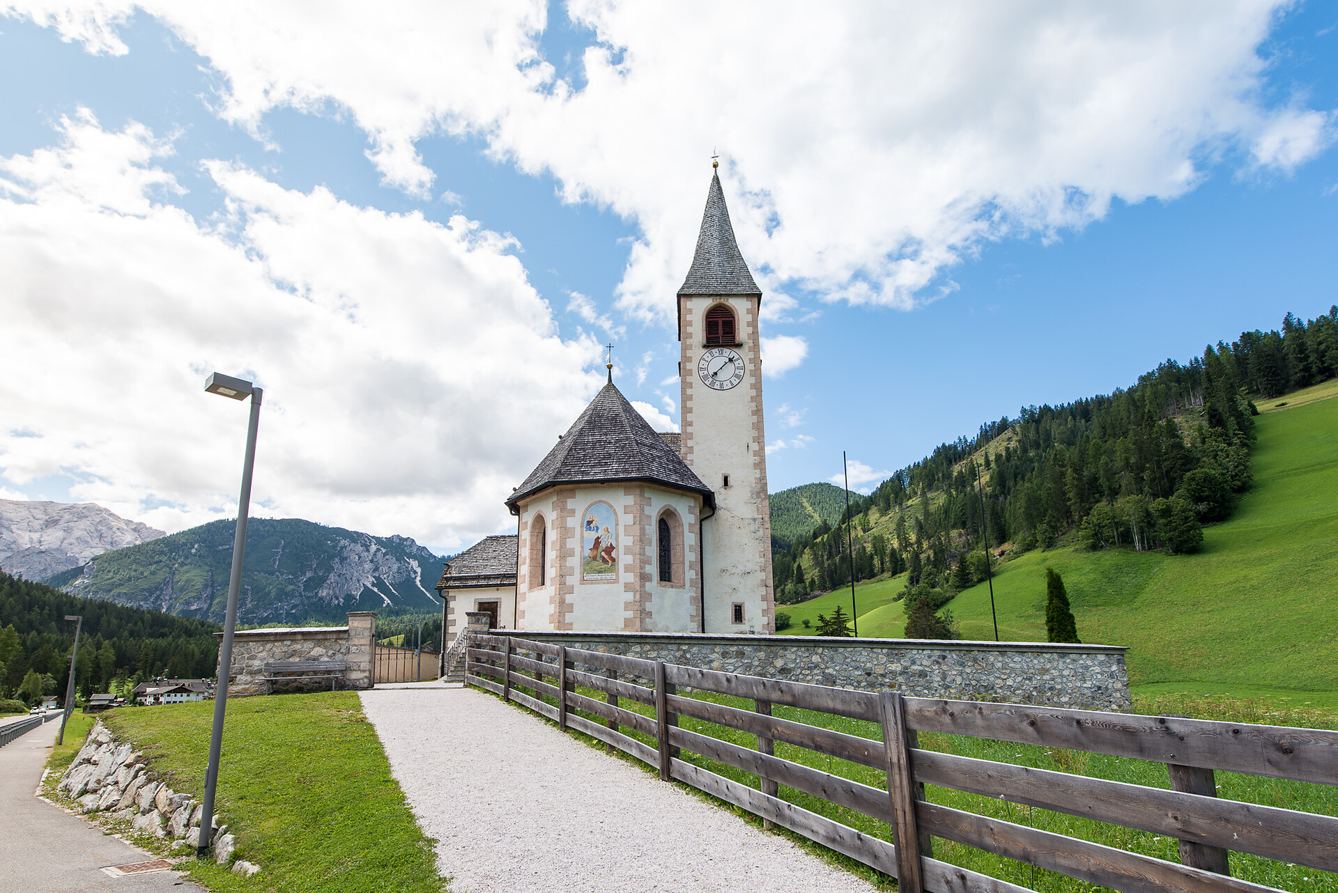 Parish Church "San Vito" - Dolomites Region 3 Zinnen - #1 - suedtirol.info