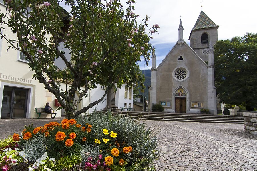 Kirche zum Hl. Martin, Kurtinig a.d.W.