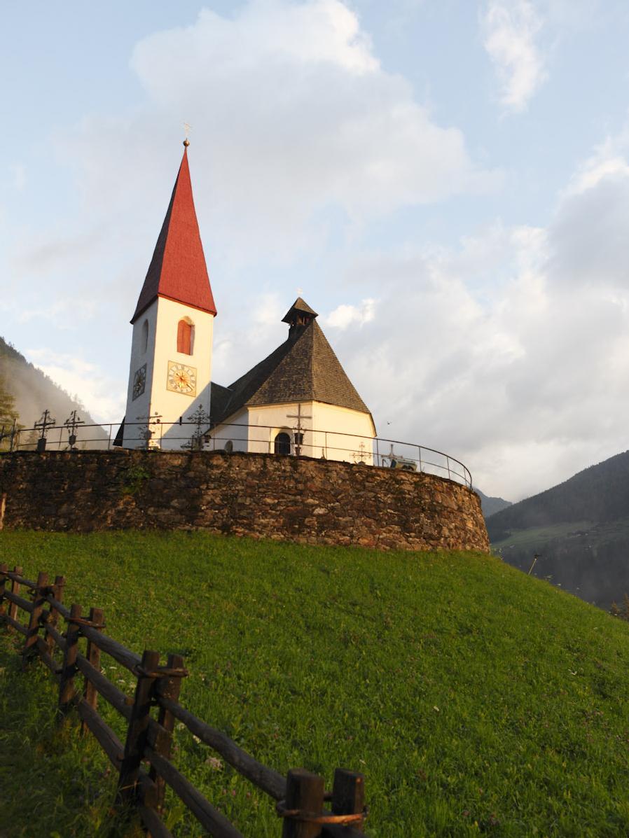 Parish church S. Geltrude Ulten/Ultimo 1 suedtirol.info