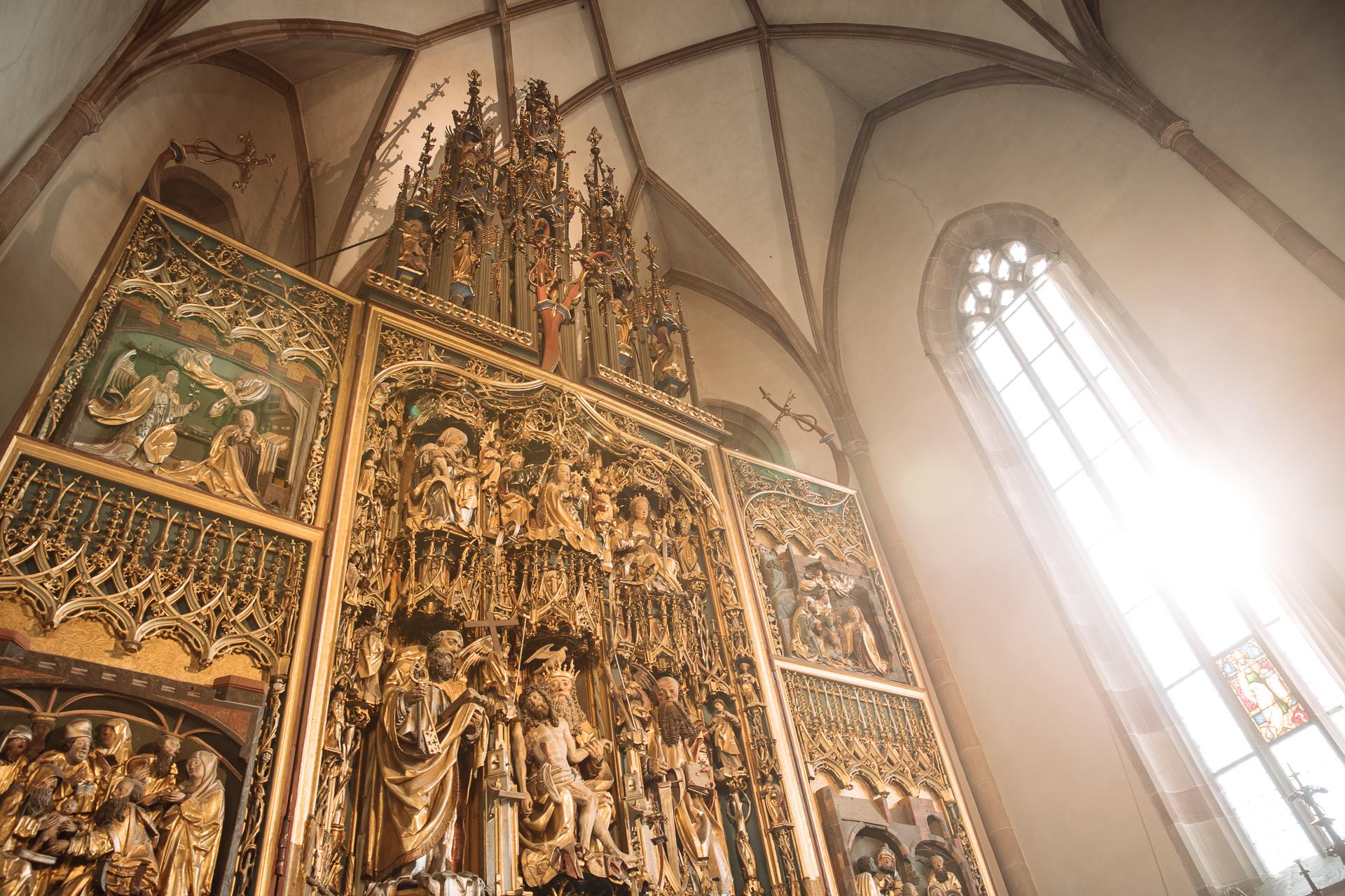 Parish church Maria Himmelfahrt and the Schnatterpeck altar Lana 1 suedtirol.info