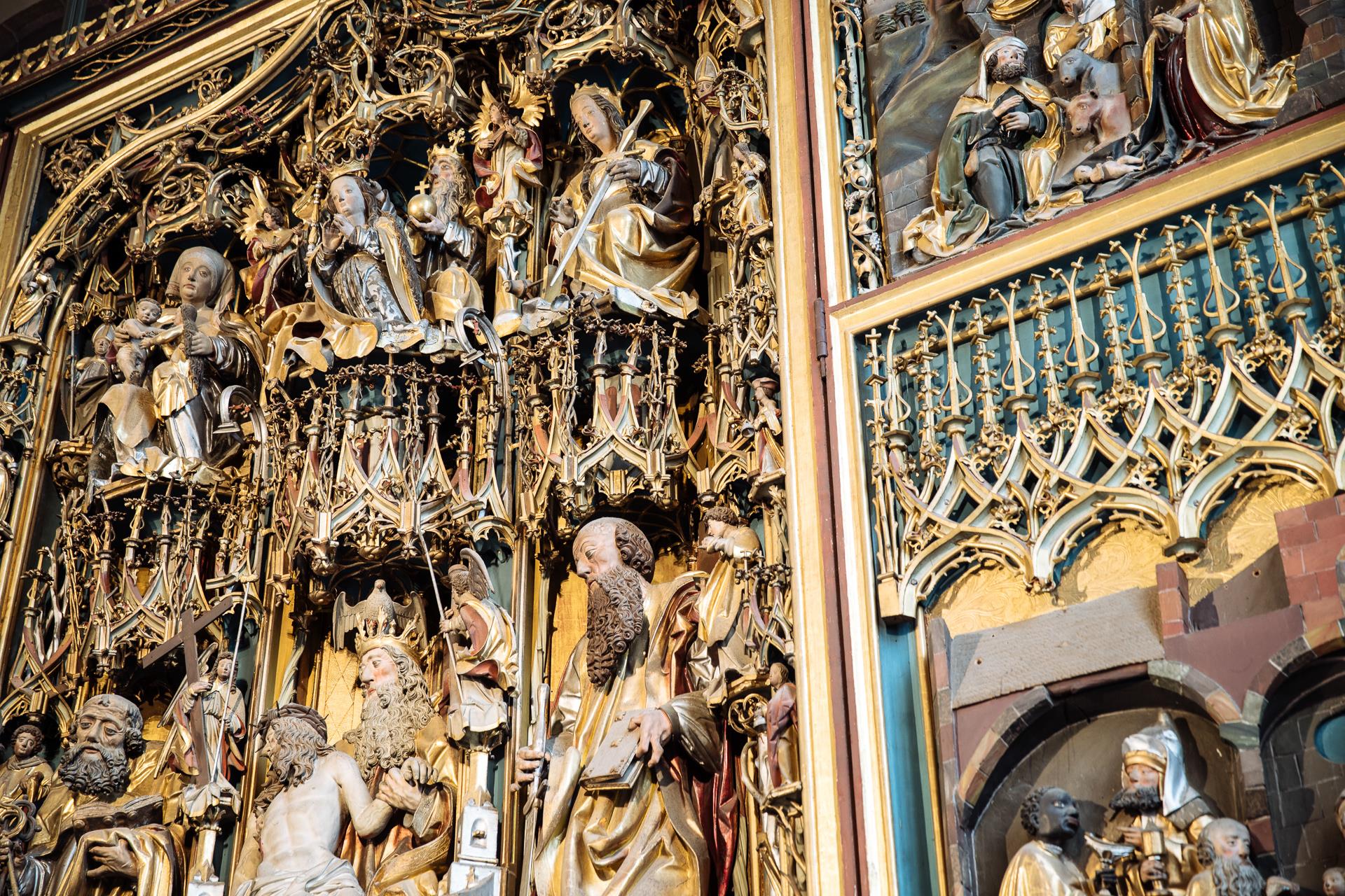 Parish church Maria Himmelfahrt and the Schnatterpeck altar Lana 5 suedtirol.info