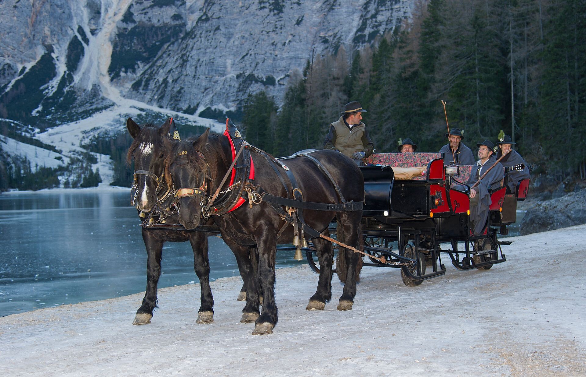 Horse-drawn sleigh rides - Dolomites Region 3 Zinnen - #1 - suedtirol.info