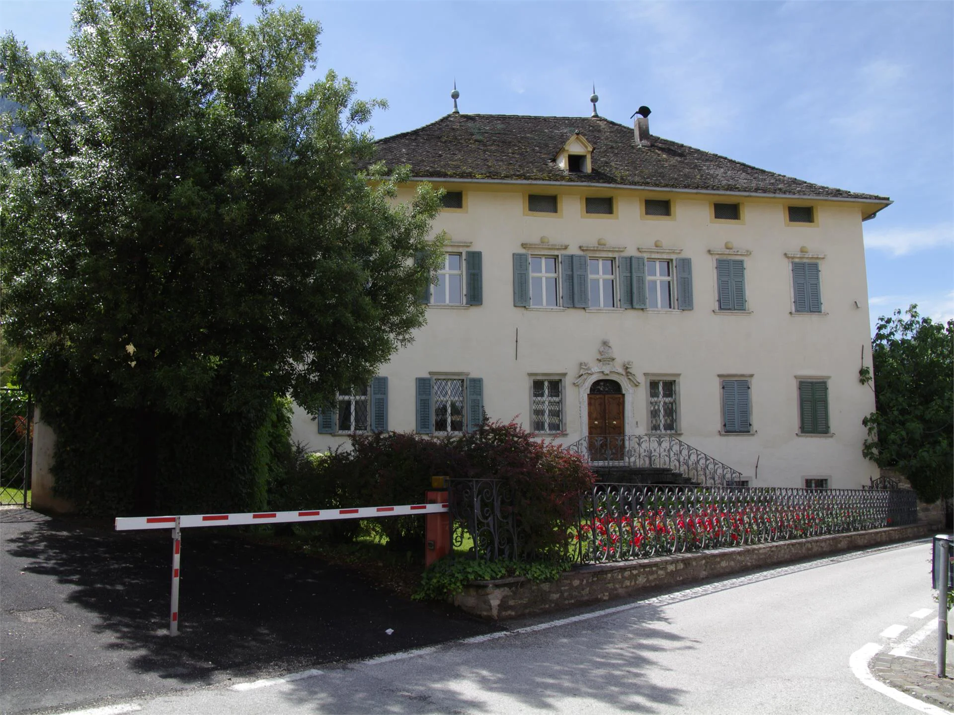 Palazzo Longo Egna 1 suedtirol.info