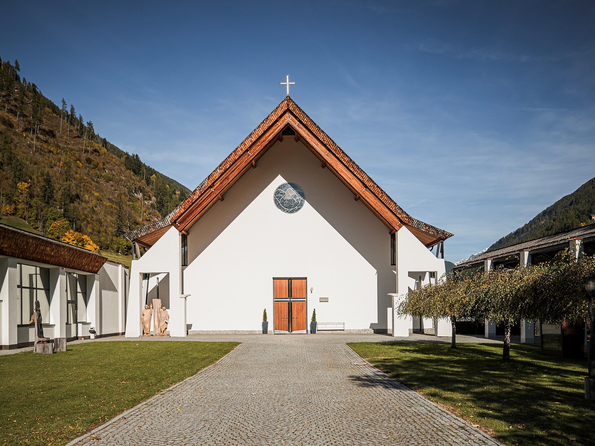 Chiesa parrocchiale Maria Hilf a Cadipietra - Valle Aurina - #1 - suedtirol.info