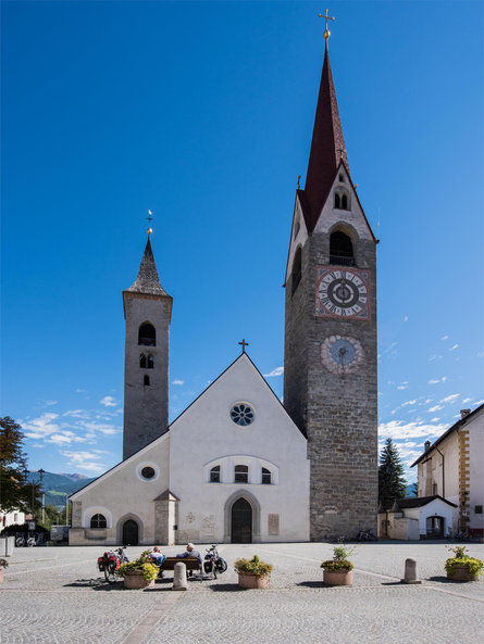 Pfarrkirche zum Hl. Laurentius  2 suedtirol.info