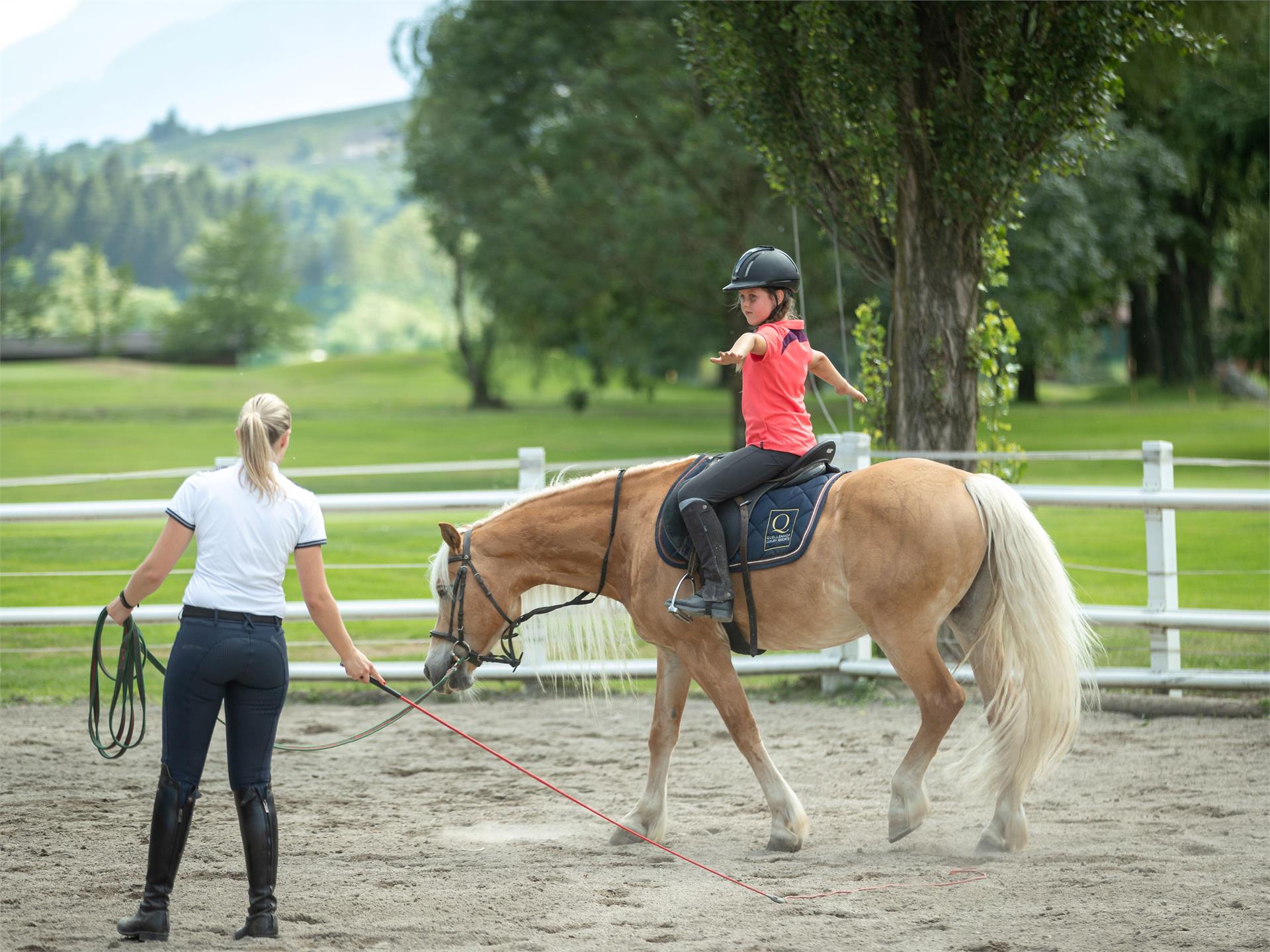 Cavalcare a Sorgente: Maneggio Quellenhof Luxury Resort Passeier San Martino in Passiria 2 suedtirol.info