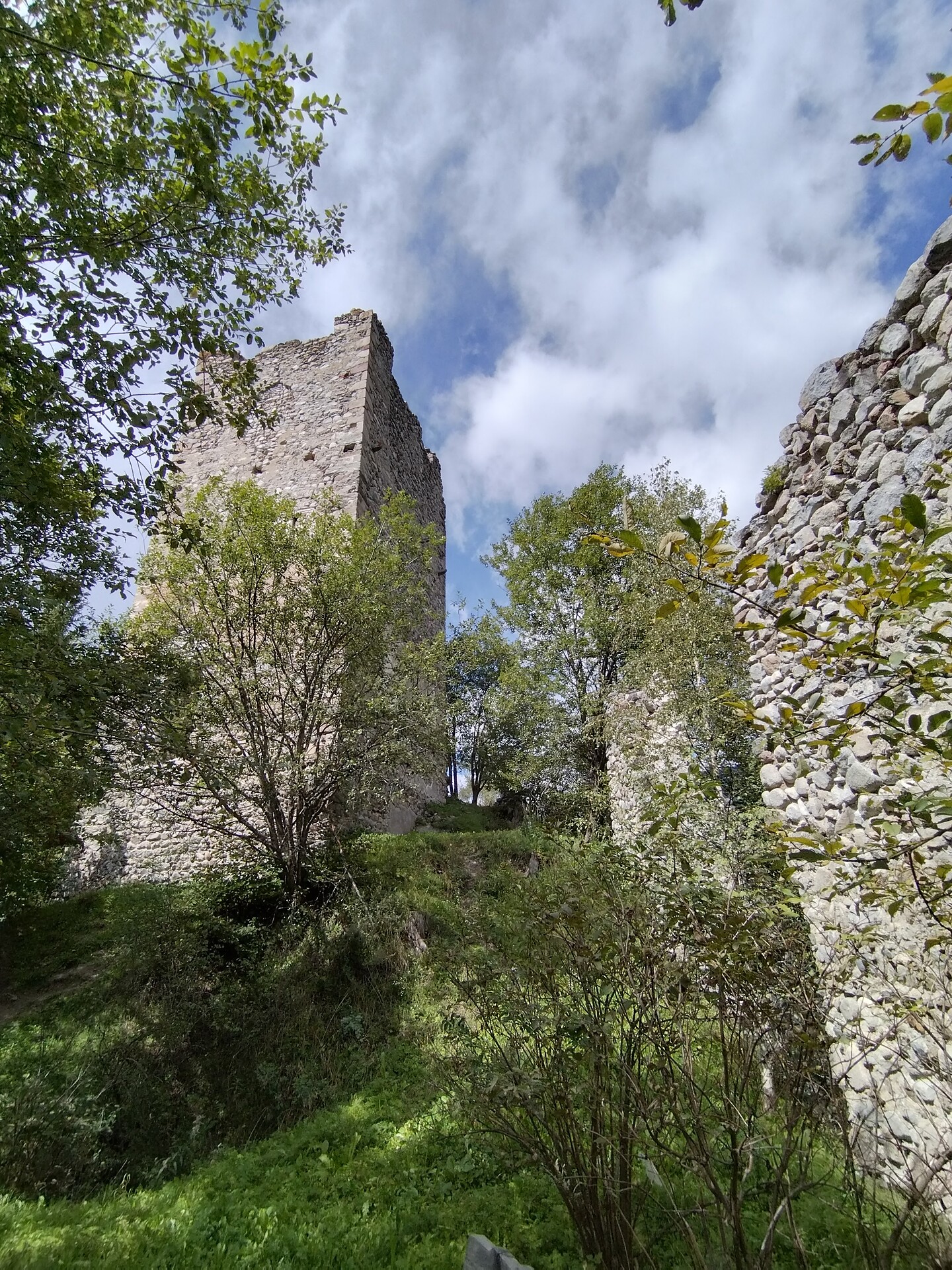 Ruine Thurn -  - #1 - suedtirol.info