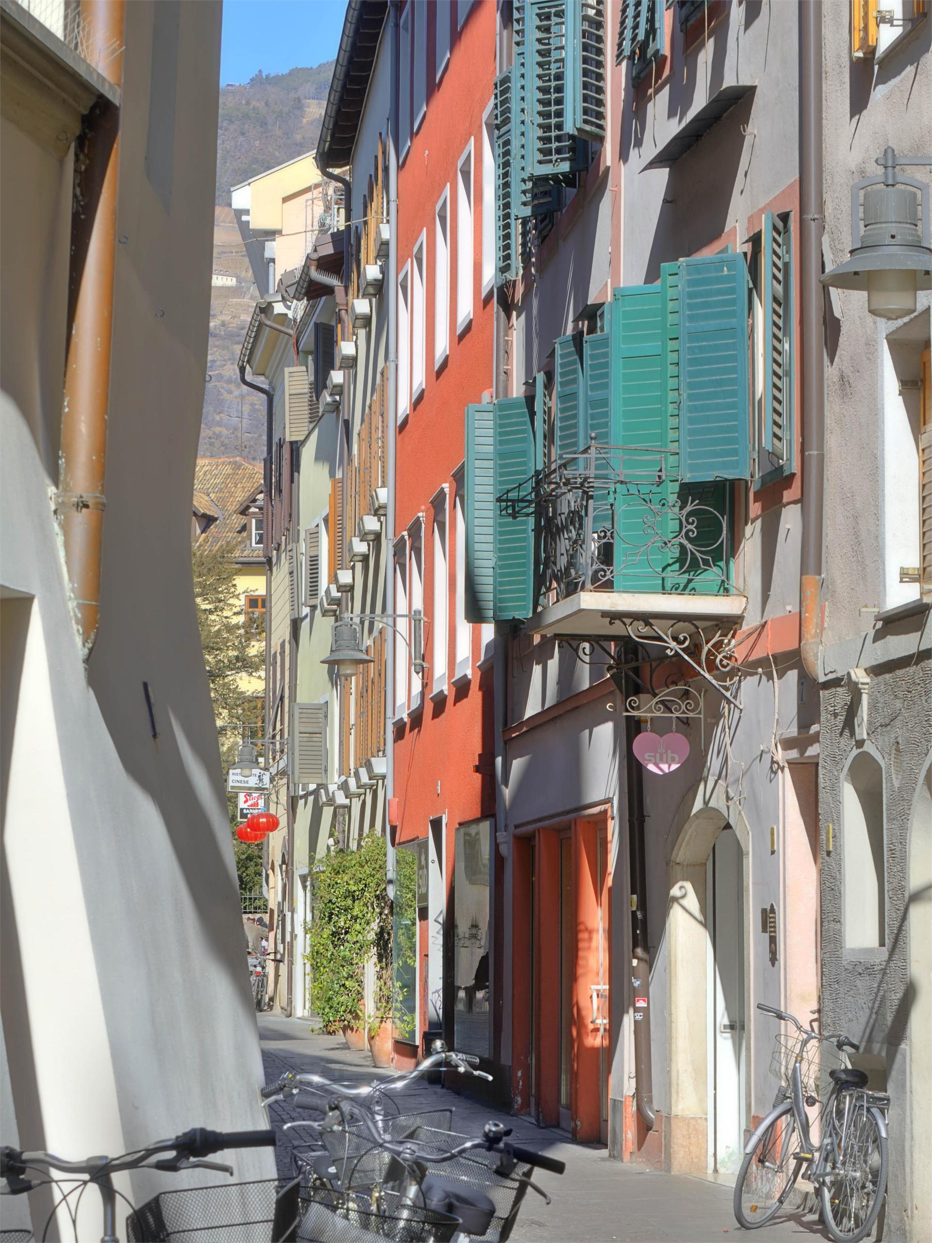 Via della Roggia / Rauschertorgasse Bolzano/Bozen 1 suedtirol.info
