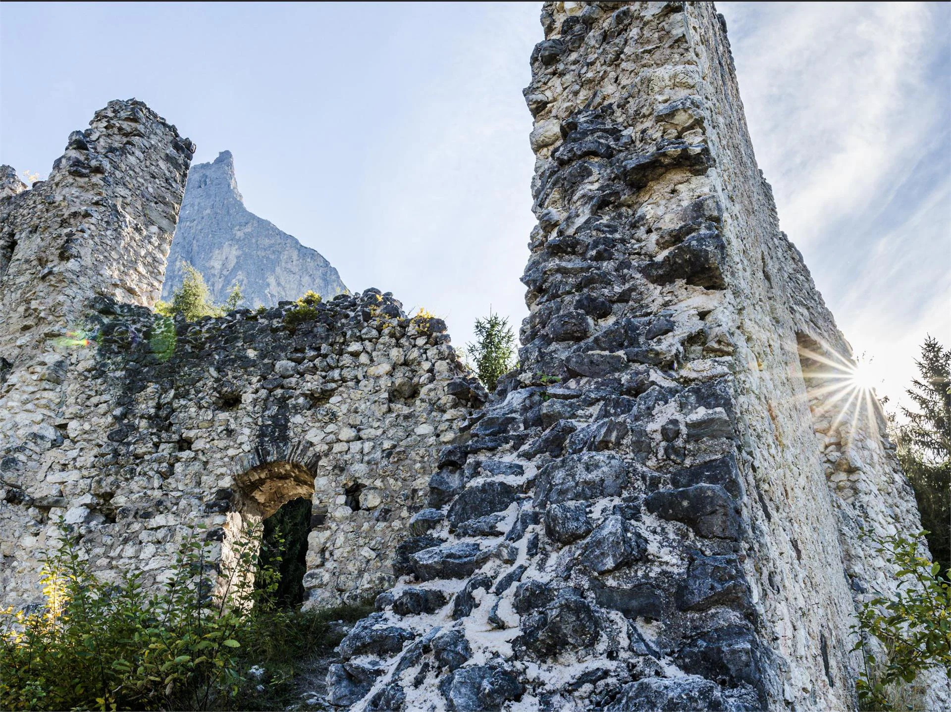 Ruine Hauenstein Kastelruth 4 suedtirol.info